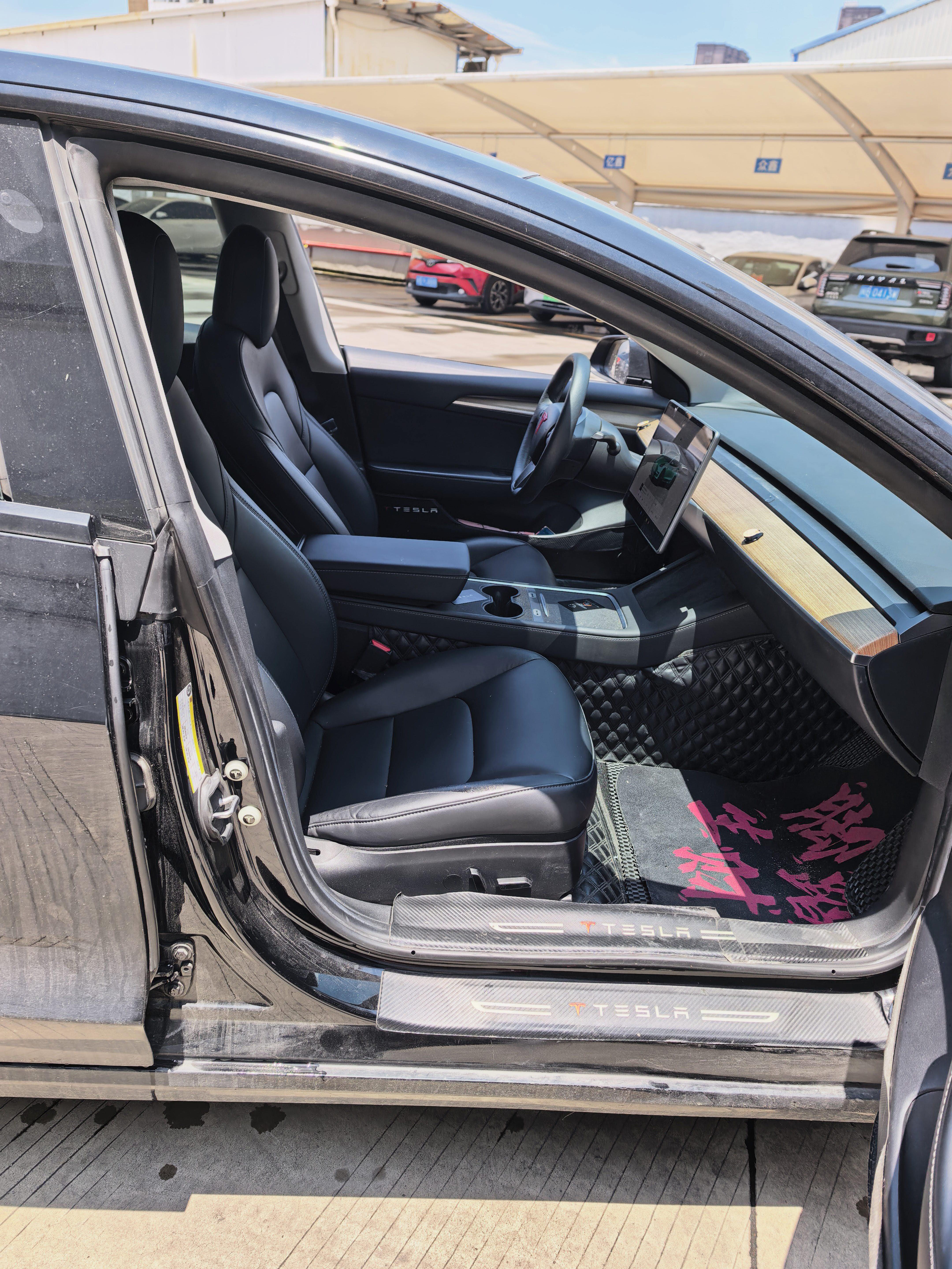 Tesla Model 3 2022 car image #9