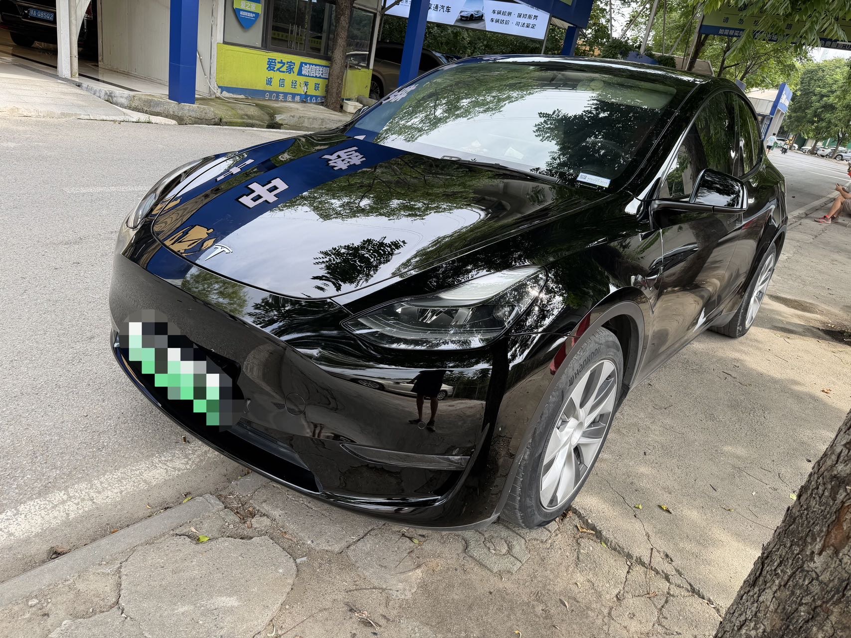 Tesla Model Y 2021 car image #2