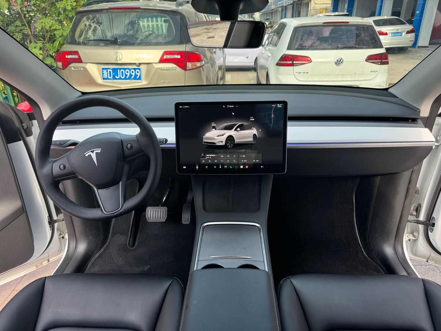 Tesla Model Y 2024 #10 Tesla Model Y 2024 car image #10