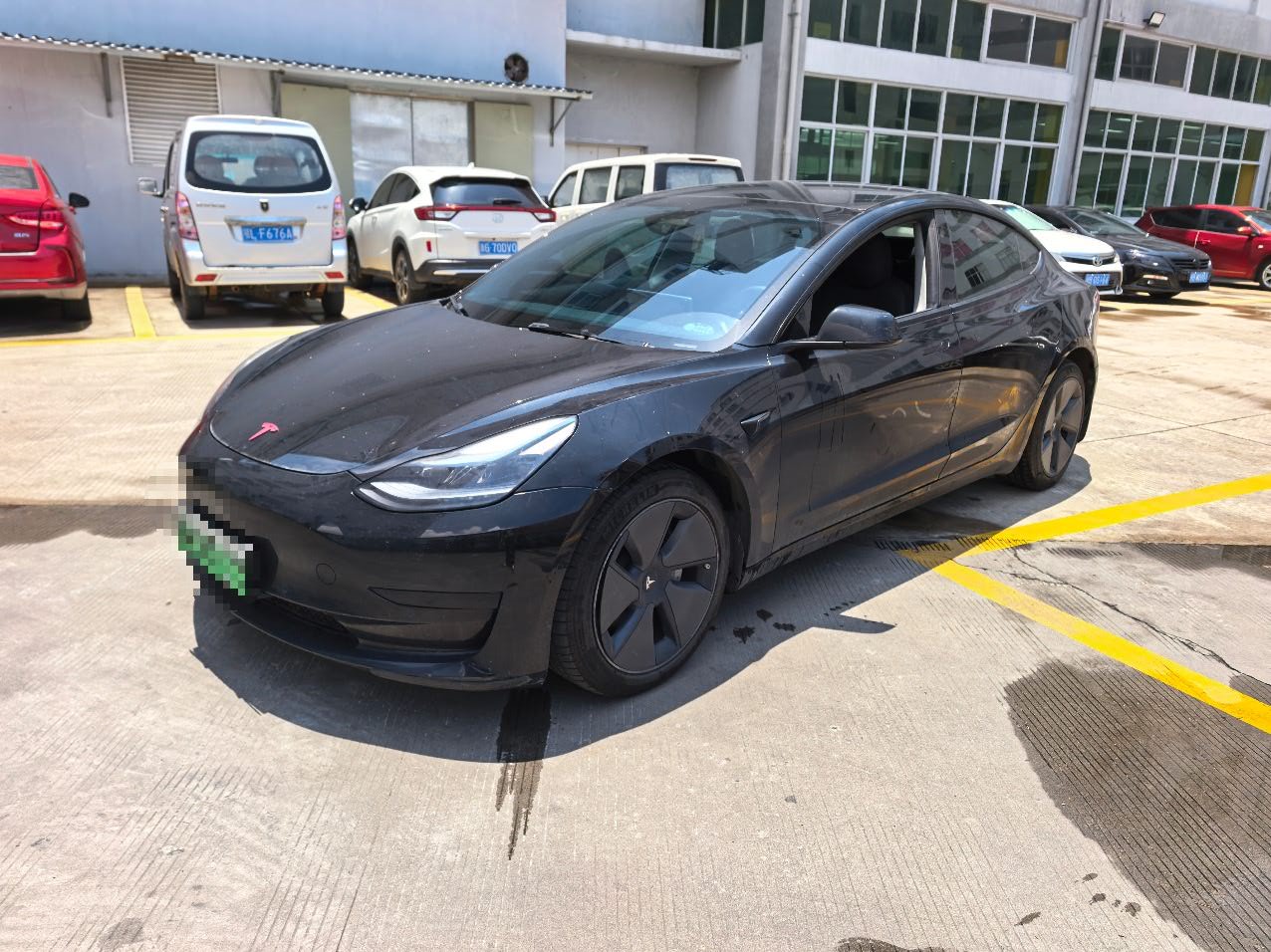 Tesla Model 3 2022 car image #2