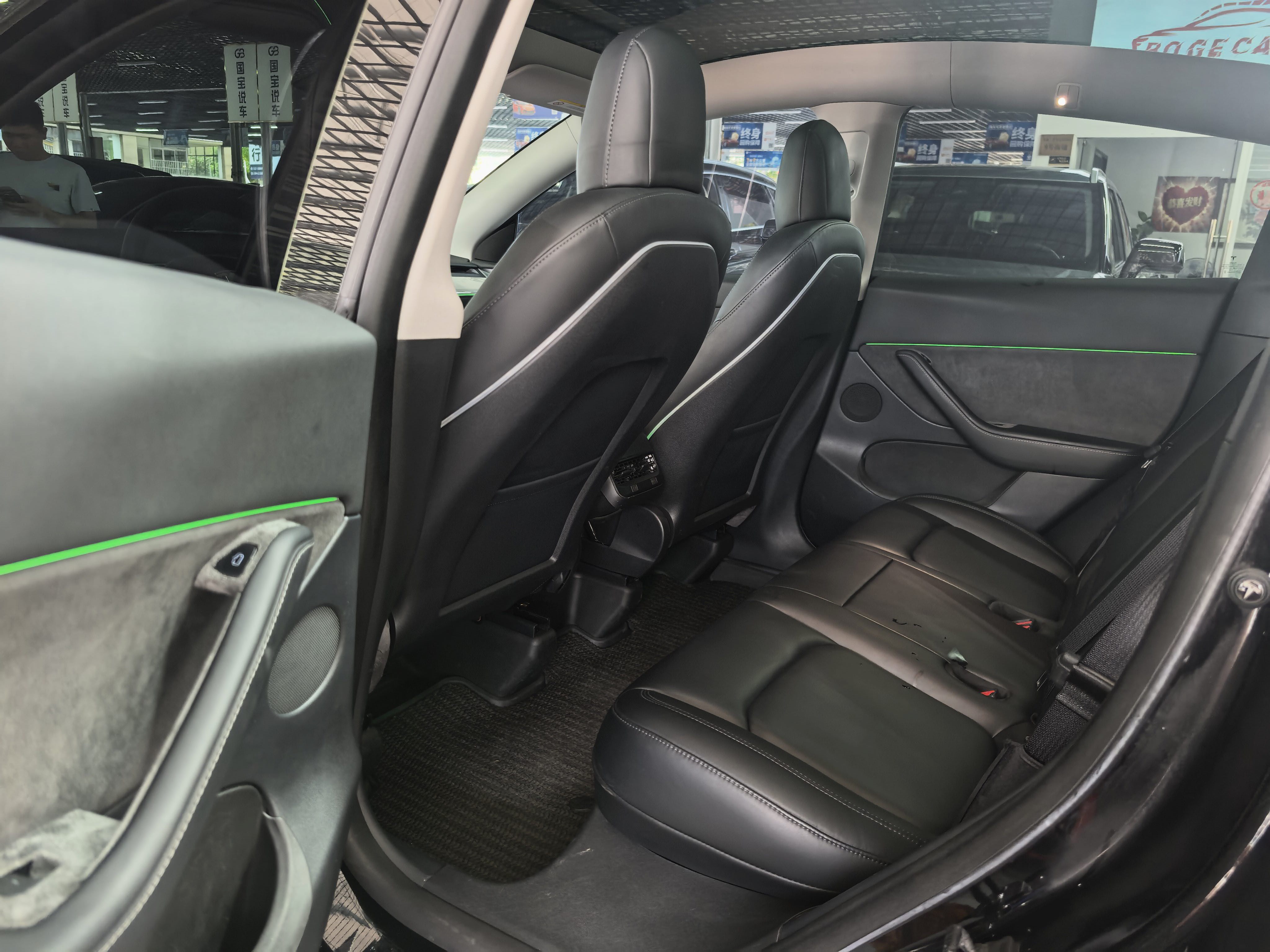 Tesla Model Y 2022 #8 Tesla Model Y 2022 car image #8