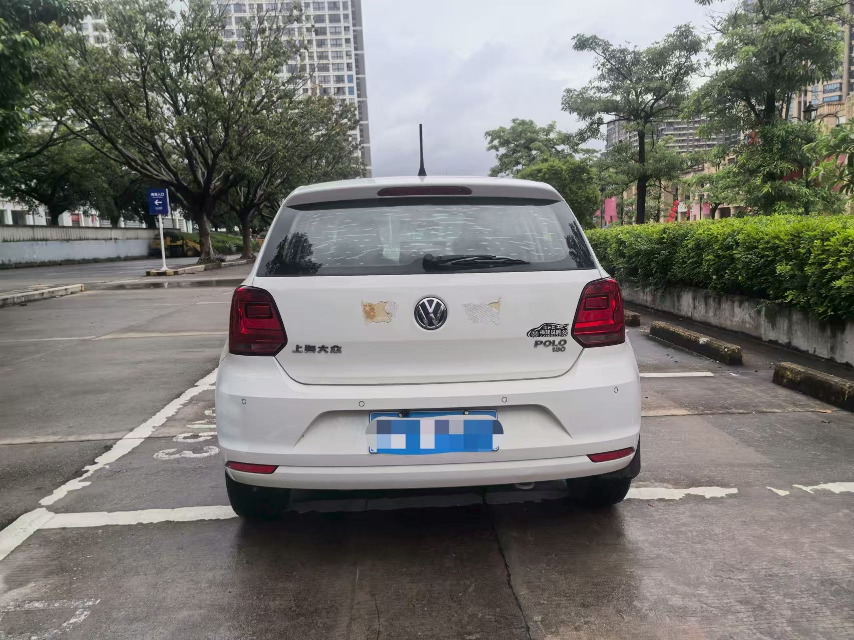 Volkswagen Polo 2015 car image #10