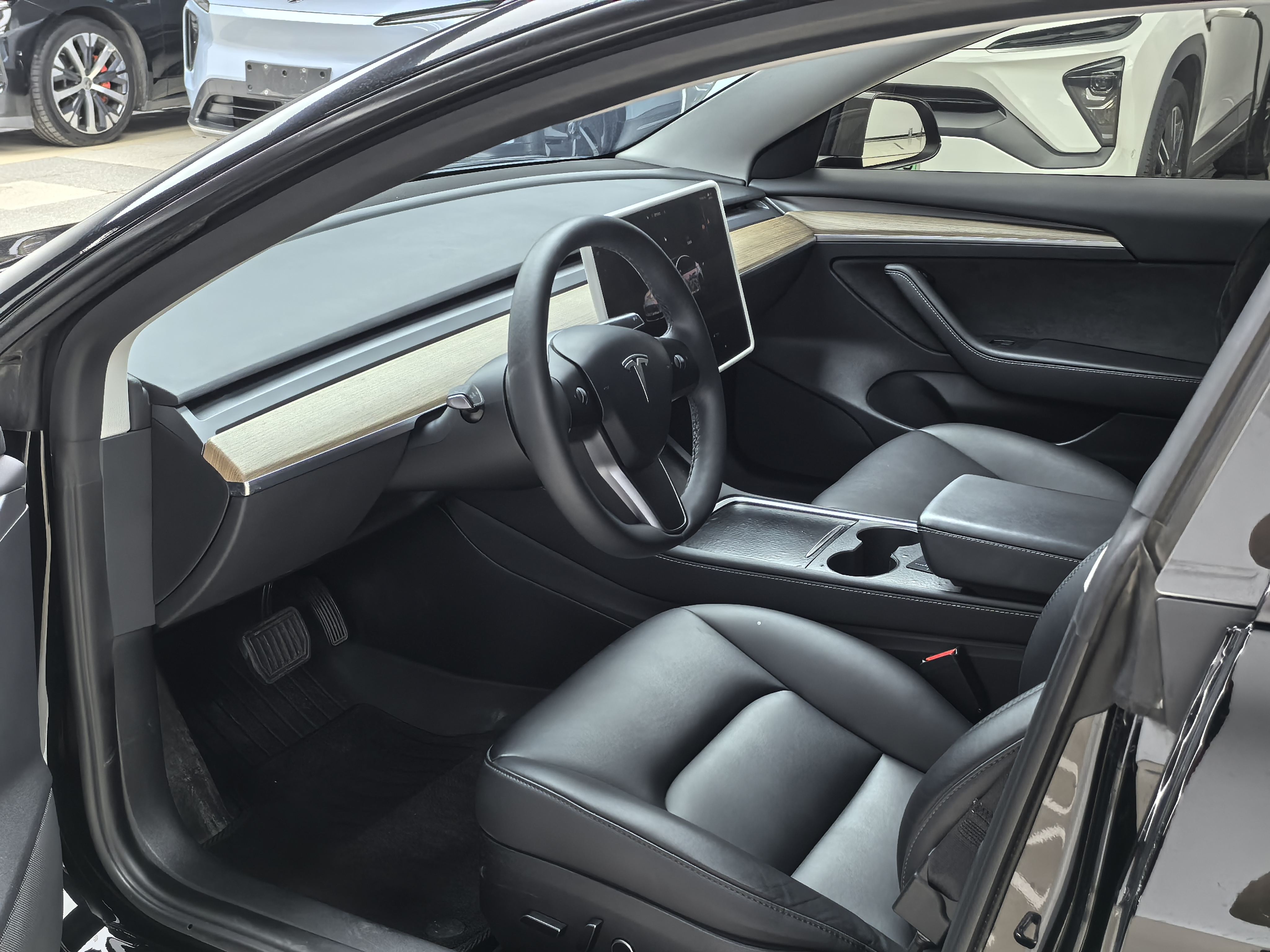 Tesla Model 3 2023 #6 Tesla Model 3 2023 car image #6