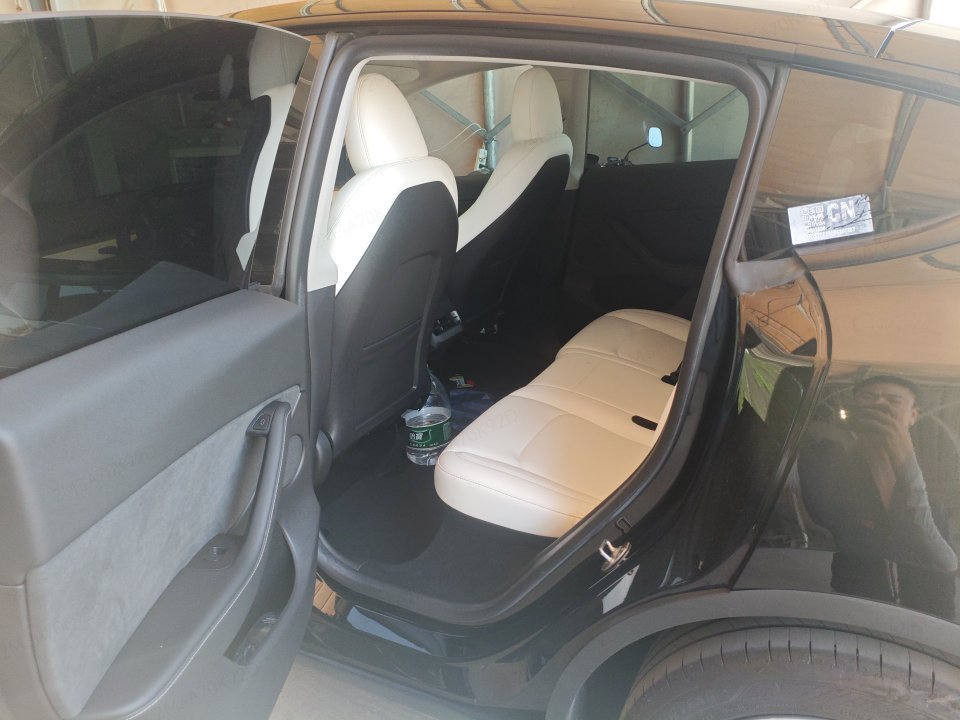 Tesla Model Y 2023 immagine di auto #6