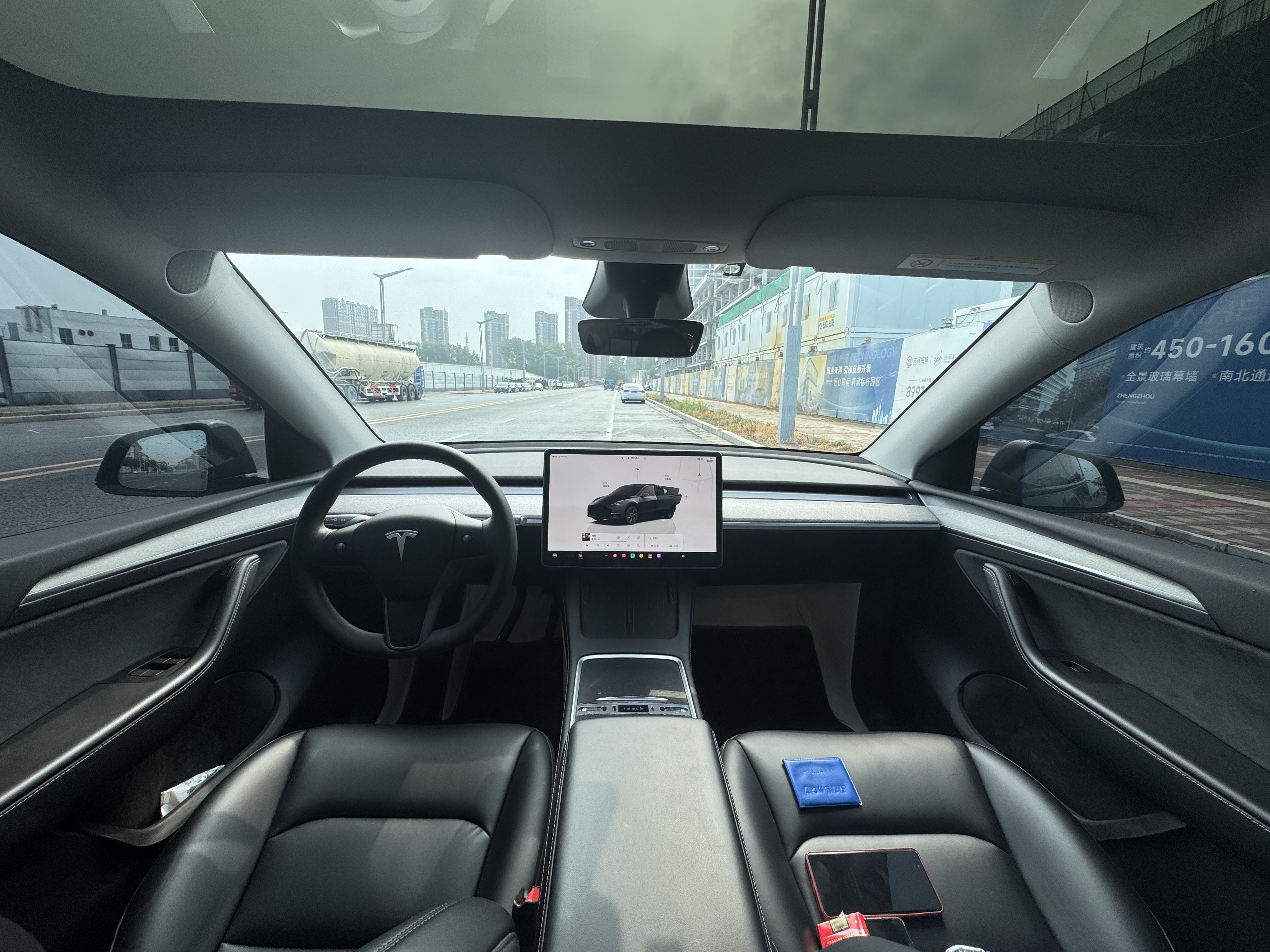 Tesla Model Y 2024 car image #8