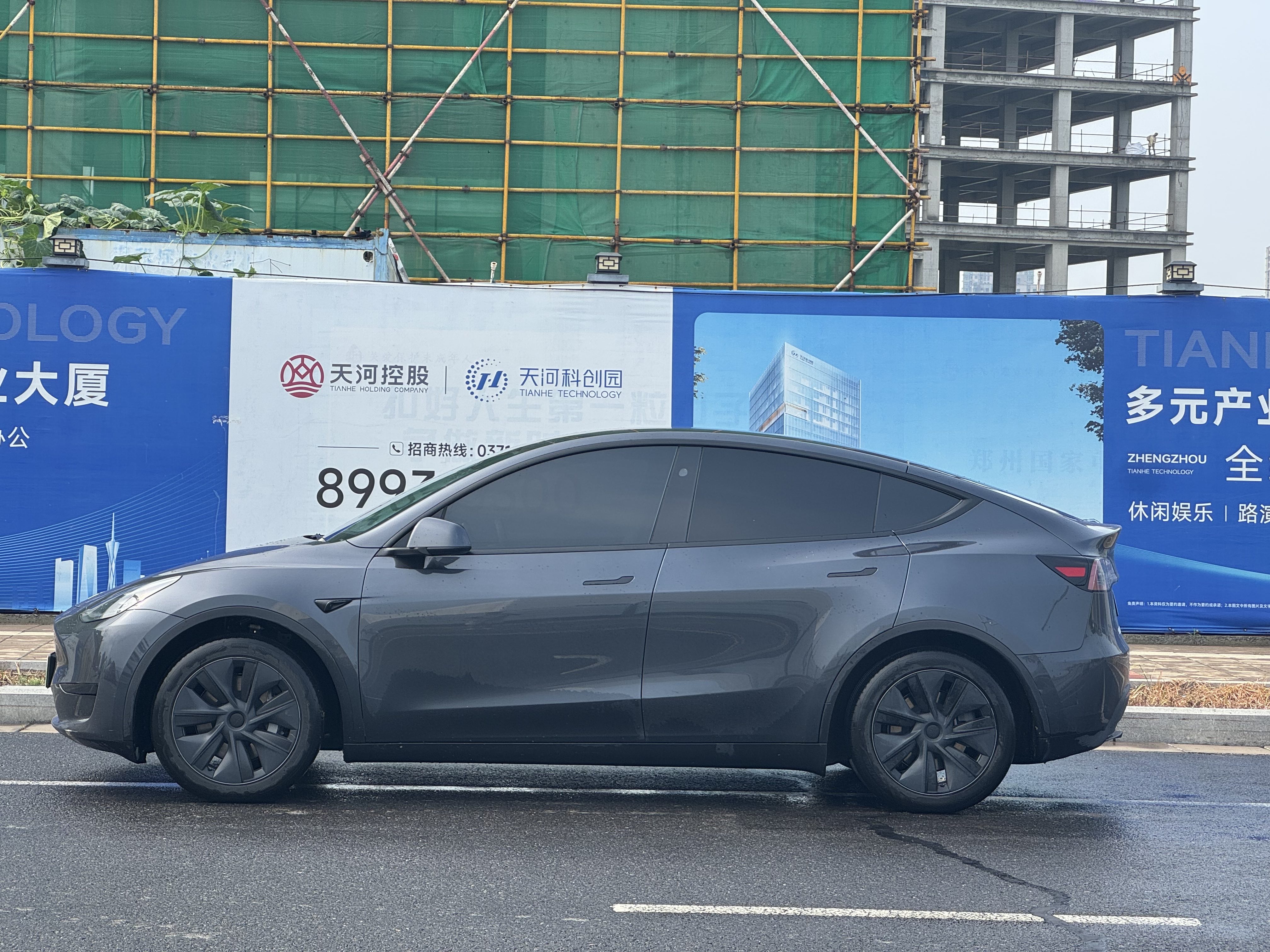 Tesla Model Y 2024 car image #5