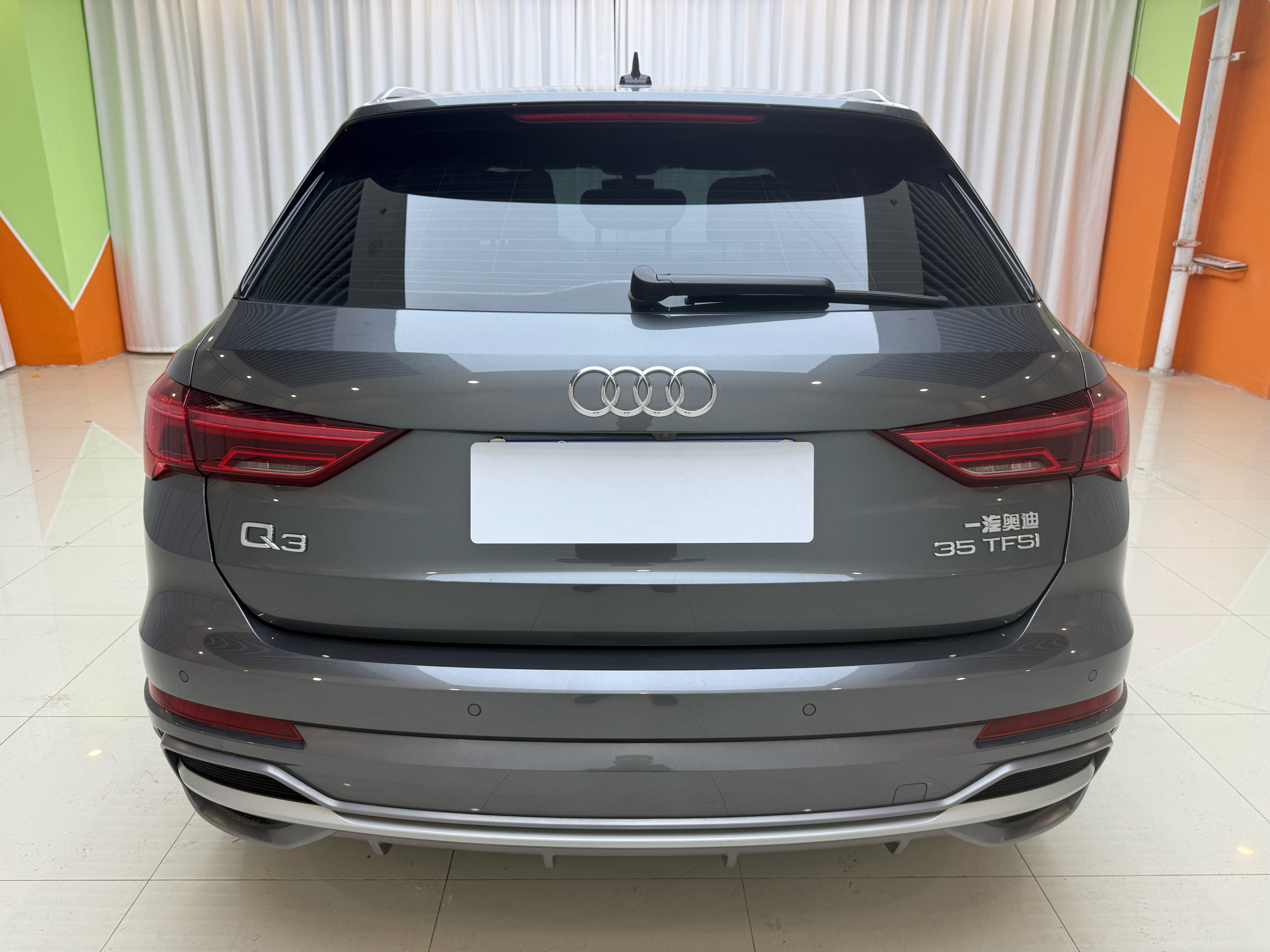 Audi Q3 2023 car image #11