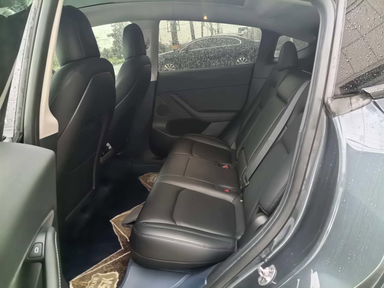 Tesla Model Y 2022 #10 Tesla Model Y 2022 car image #10