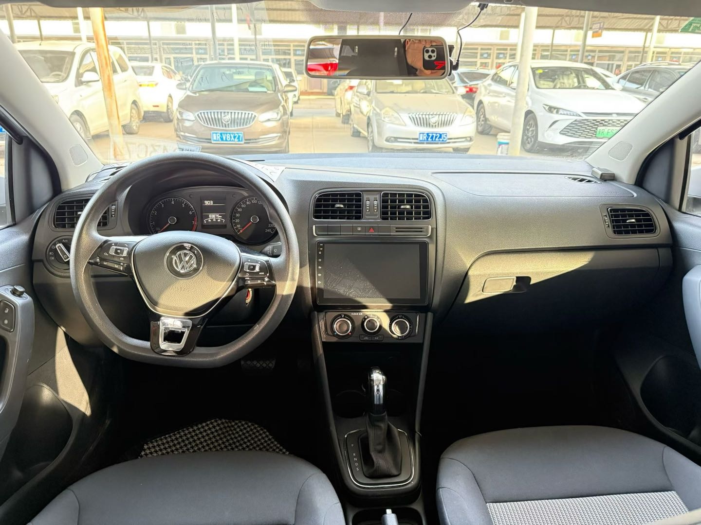 Volkswagen Polo 2017 car image #8