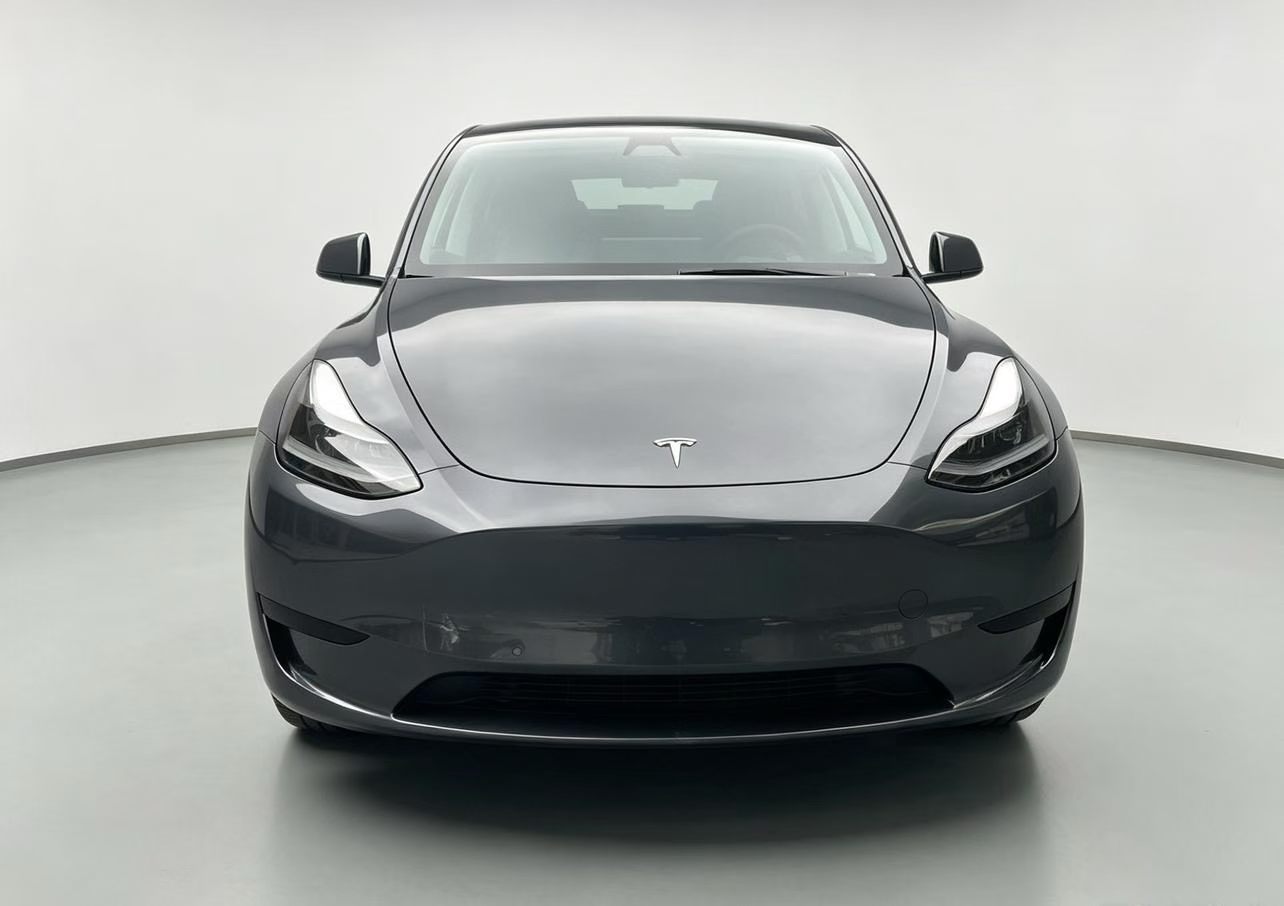Tesla Model Y 2022 #4 Tesla Model Y 2022 car image #4