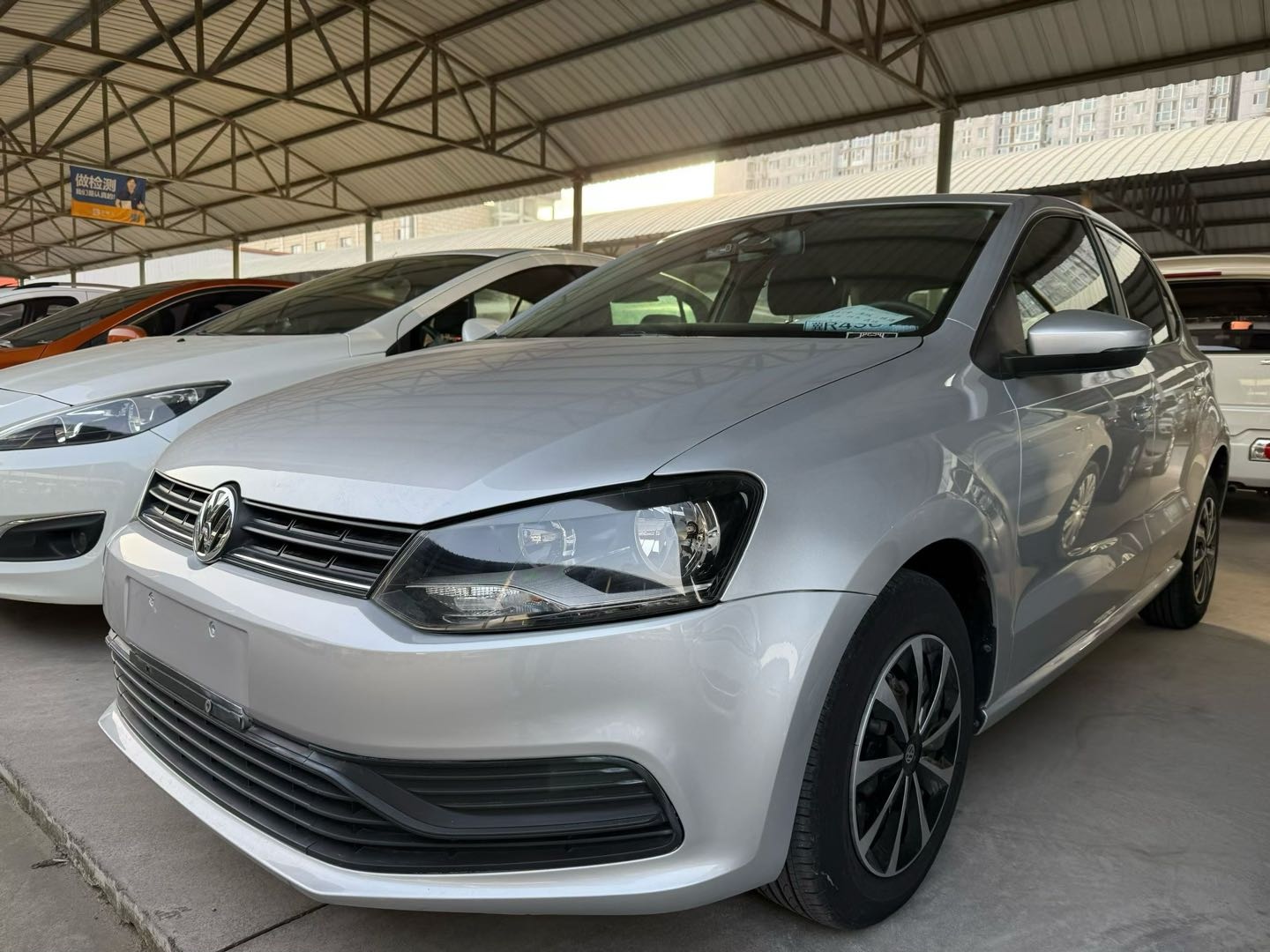 Volkswagen Polo 2017 car image #2