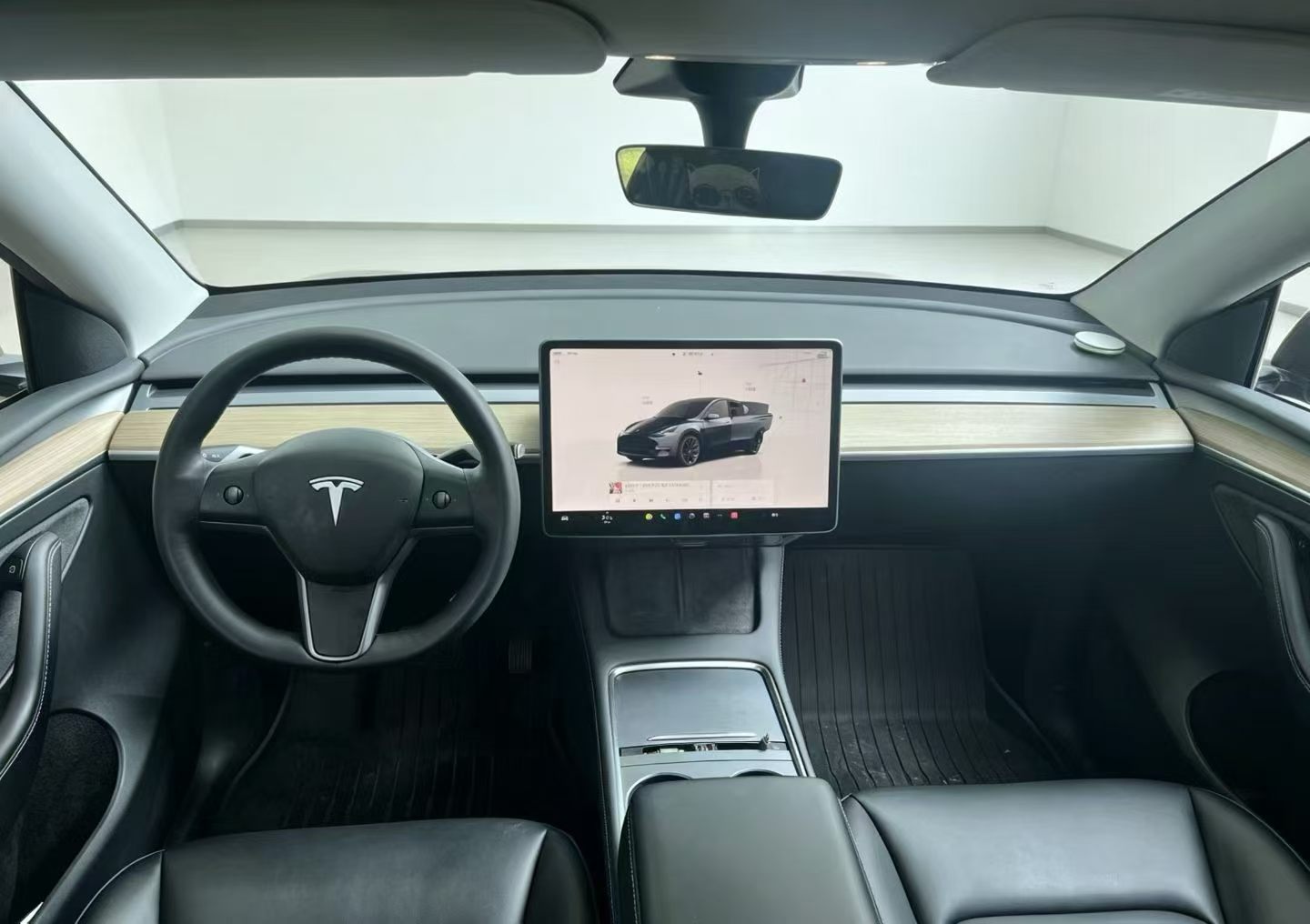 Tesla Model Y 2022 #8 Tesla Model Y 2022 car image #8