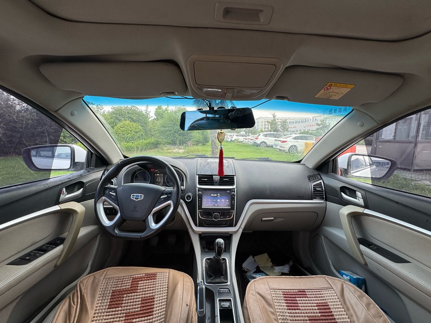 GEELY Emgrand 2015 #6 GEELY Emgrand 2015 car image #6