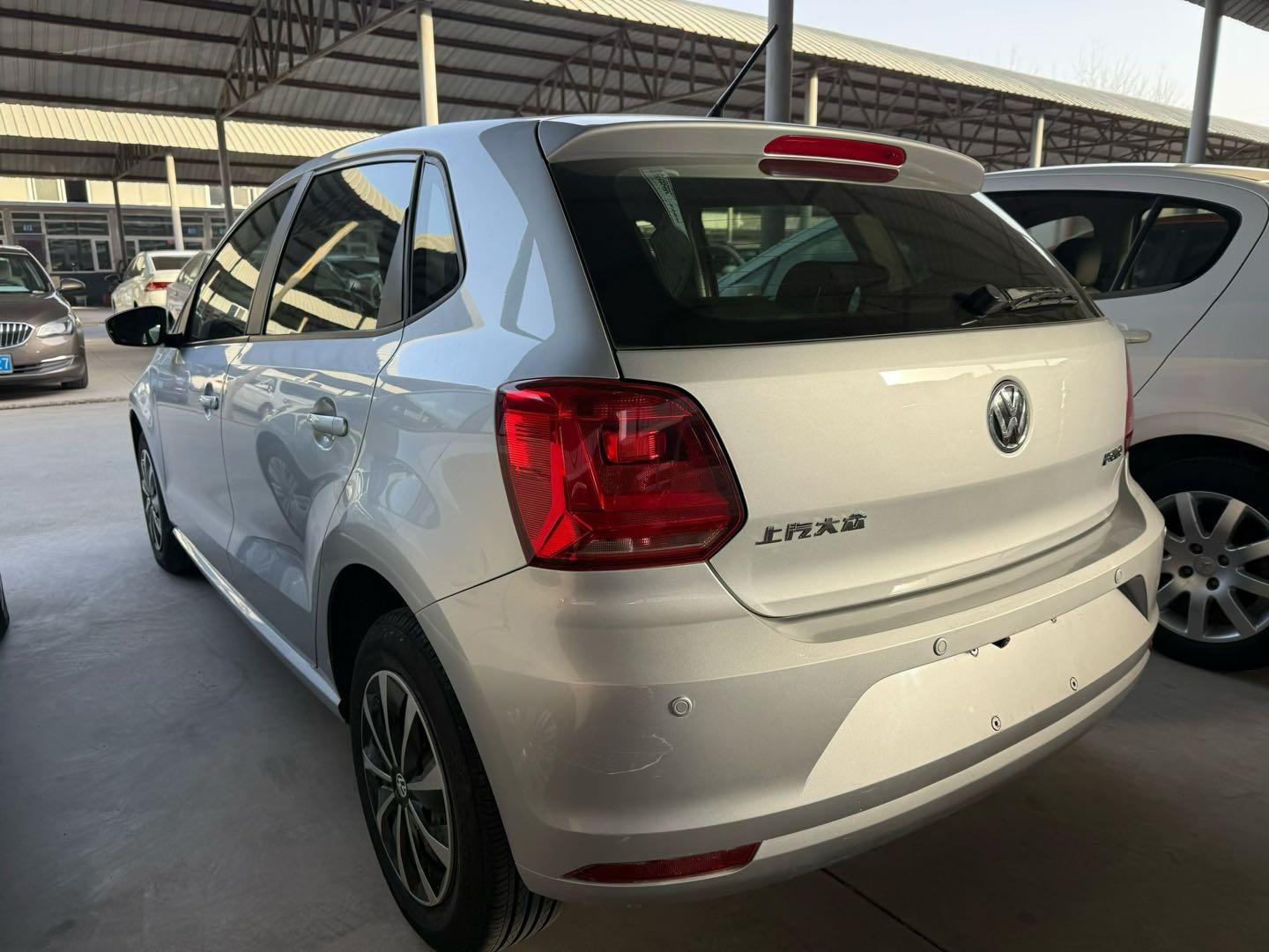Volkswagen Polo 2017 car image #9