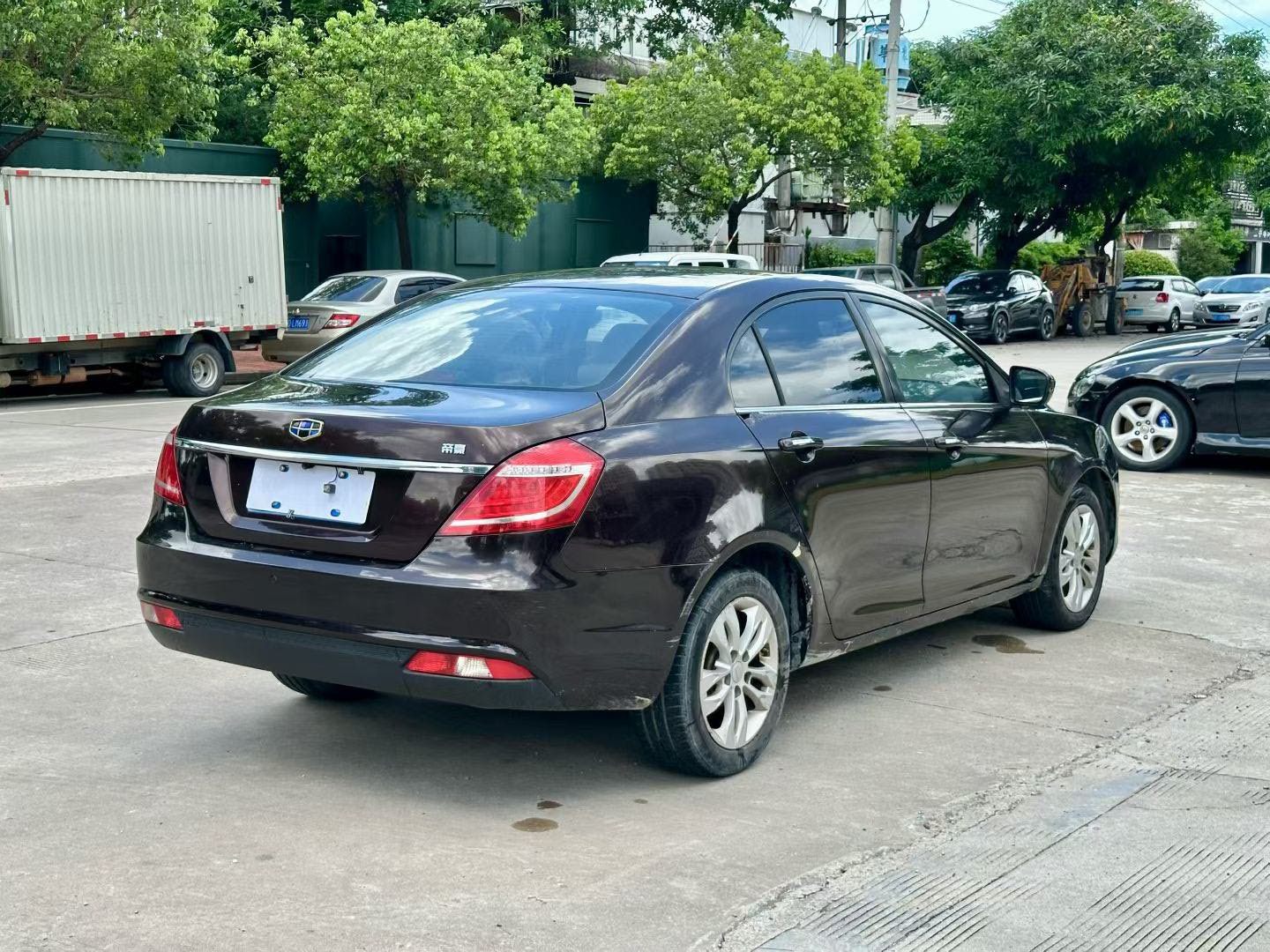 GEELY Emgrand 2016 car image #10
