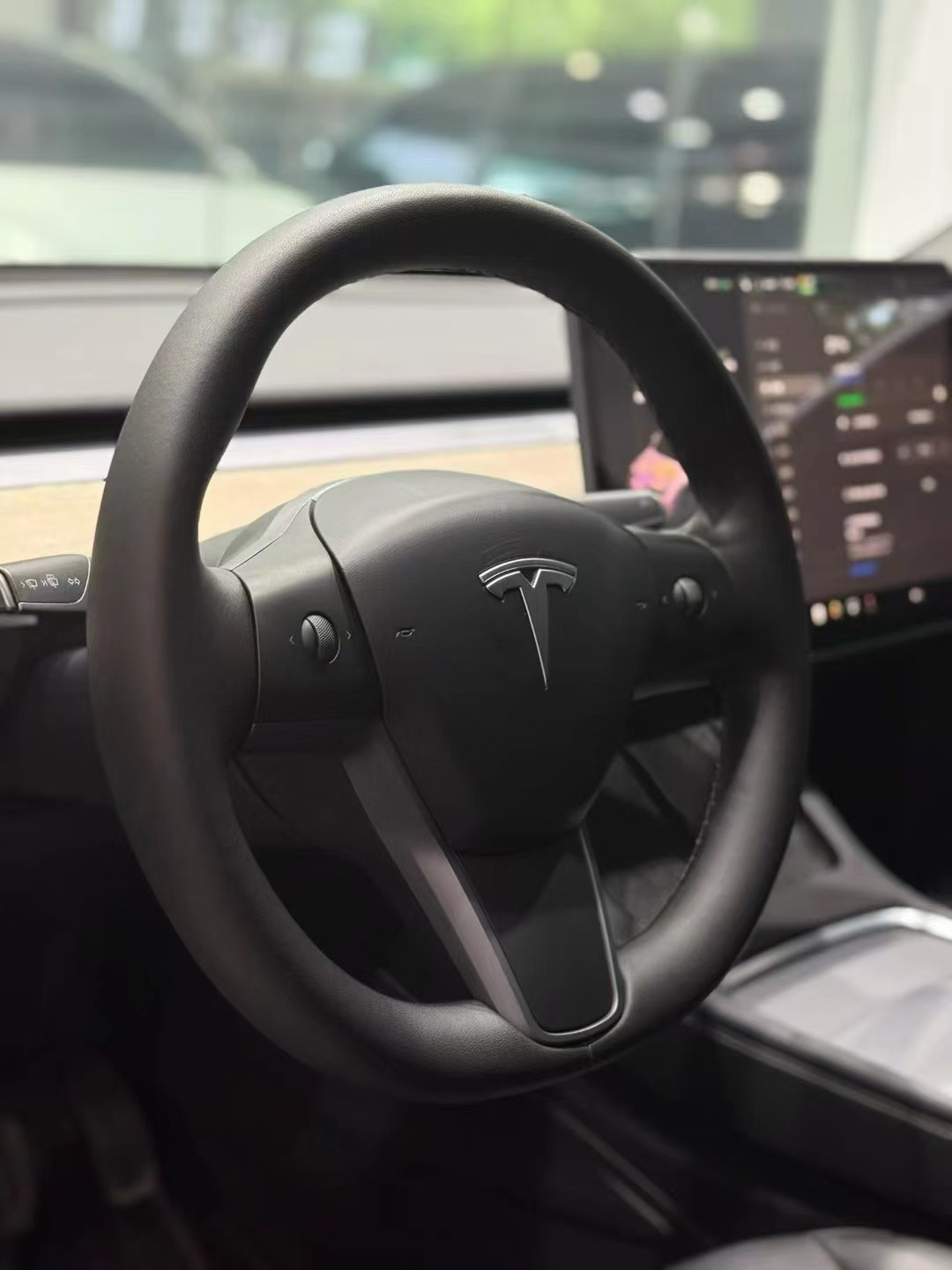 Tesla Model Y 2022 #6 Tesla Model Y 2022 car image #6