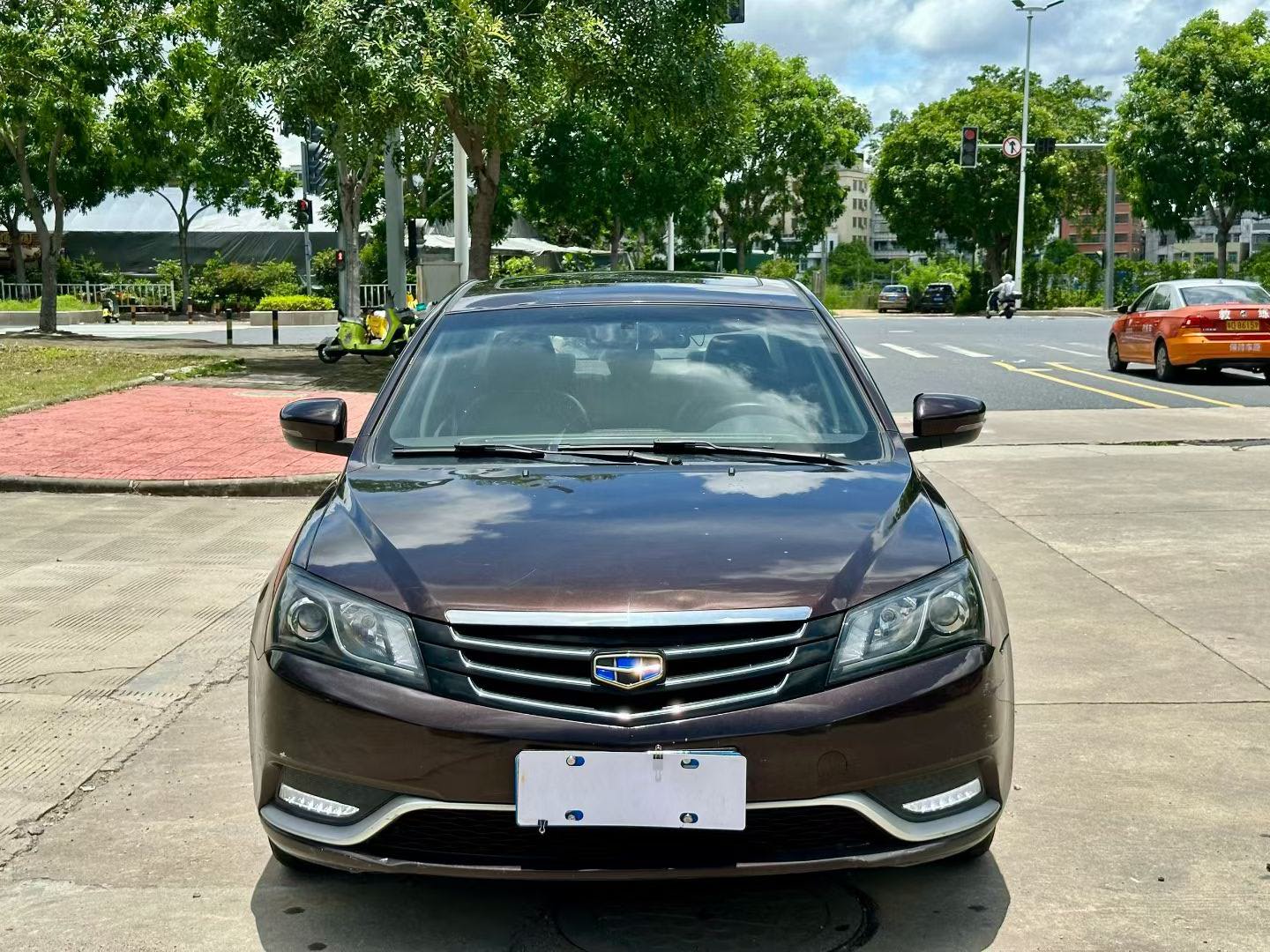 GEELY Emgrand 2016 car image #3