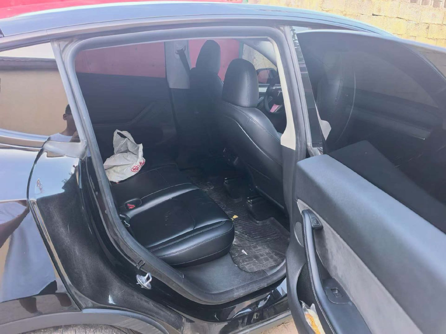 Tesla Model Y 2023 #6 Tesla Model Y 2023 car image #6