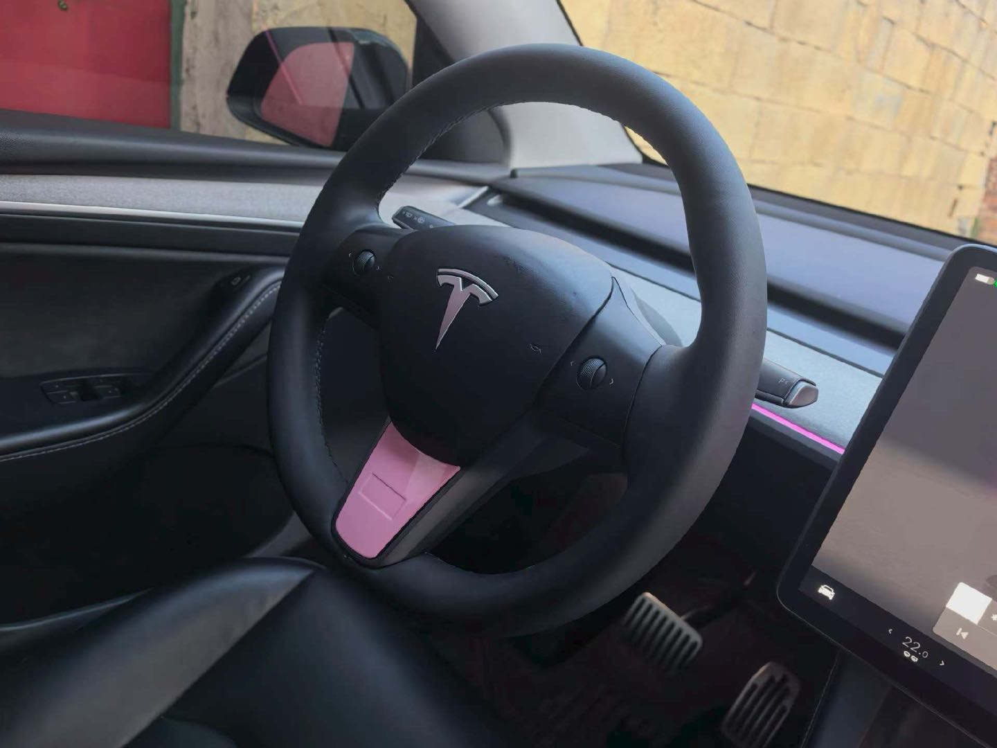 Tesla Model Y 2023 #5 Tesla Model Y 2023 car image #5