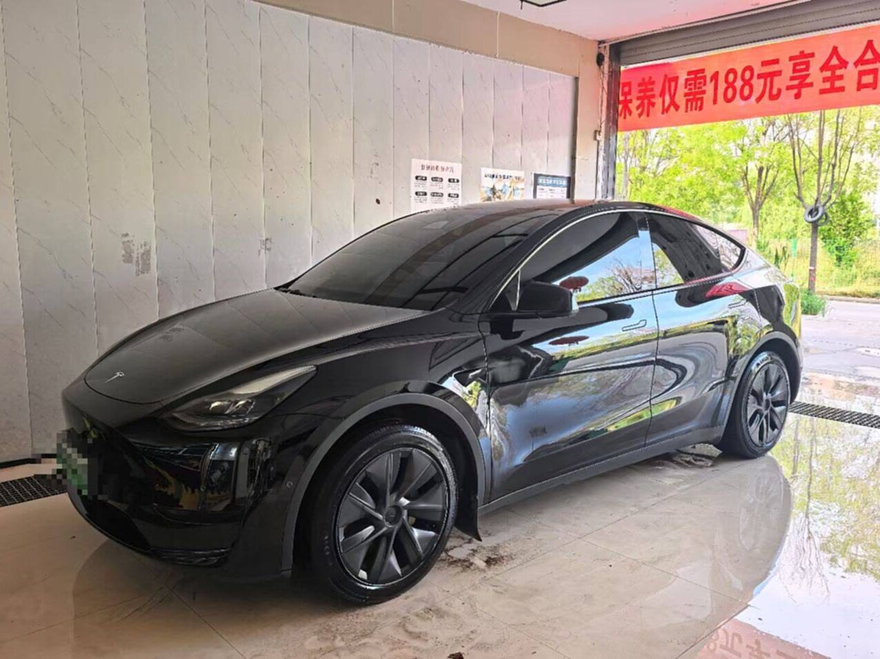 Tesla Model Y 2023 Tesla Model Y 2023 car image