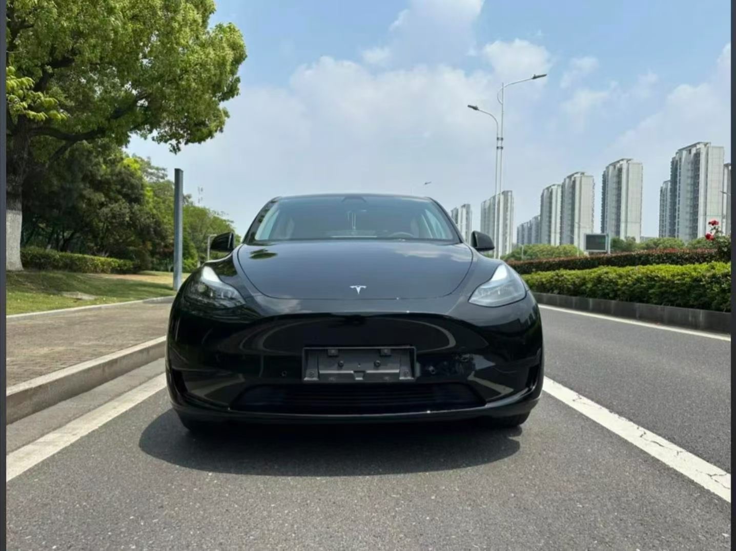 Tesla Model Y 2022 #4 Tesla Model Y 2022 car image #4
