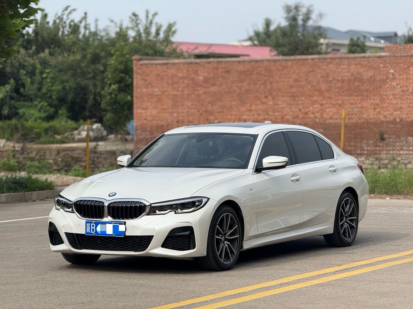 BMW 3 Series 2021 #2 BMW 3 Series 2021 car image #2