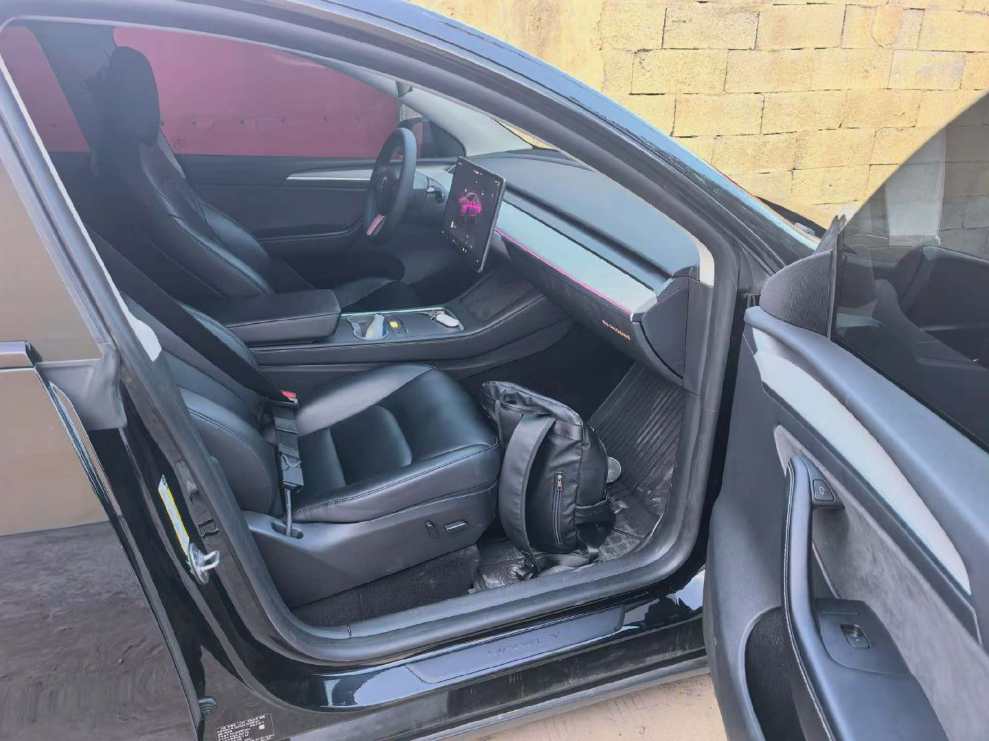Tesla Model Y 2023 #4 Tesla Model Y 2023 car image #4