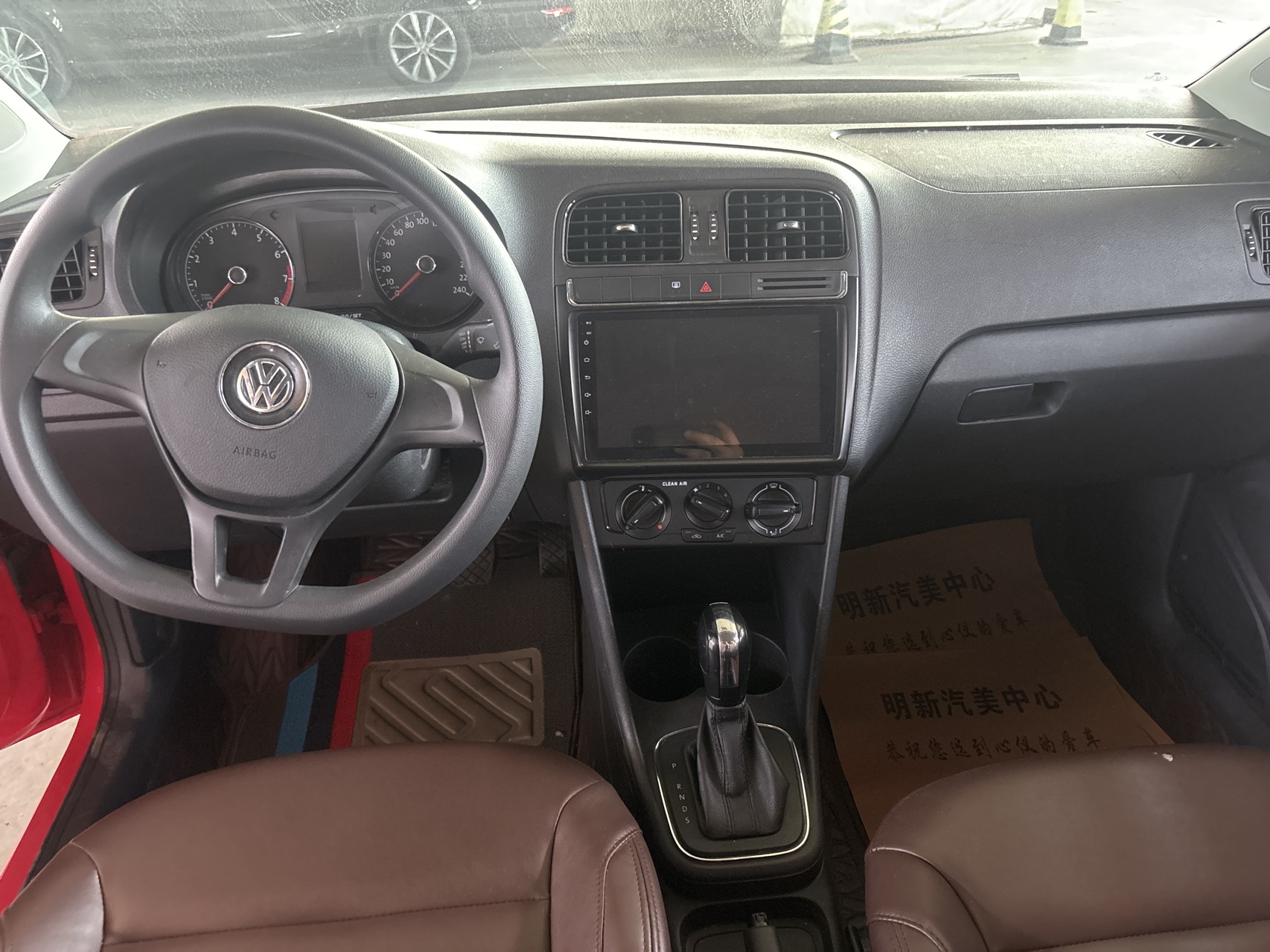 Volkswagen Polo 2018 car image #3