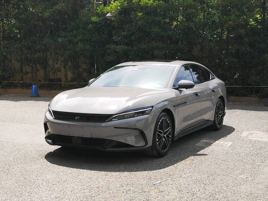 BYD Han 2025 car image #2