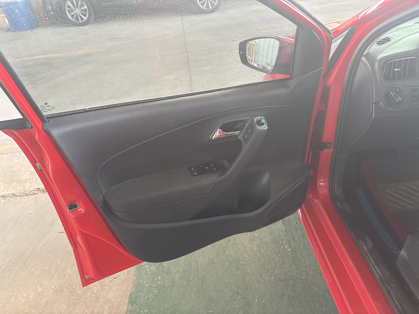Volkswagen Polo 2018 car image #6