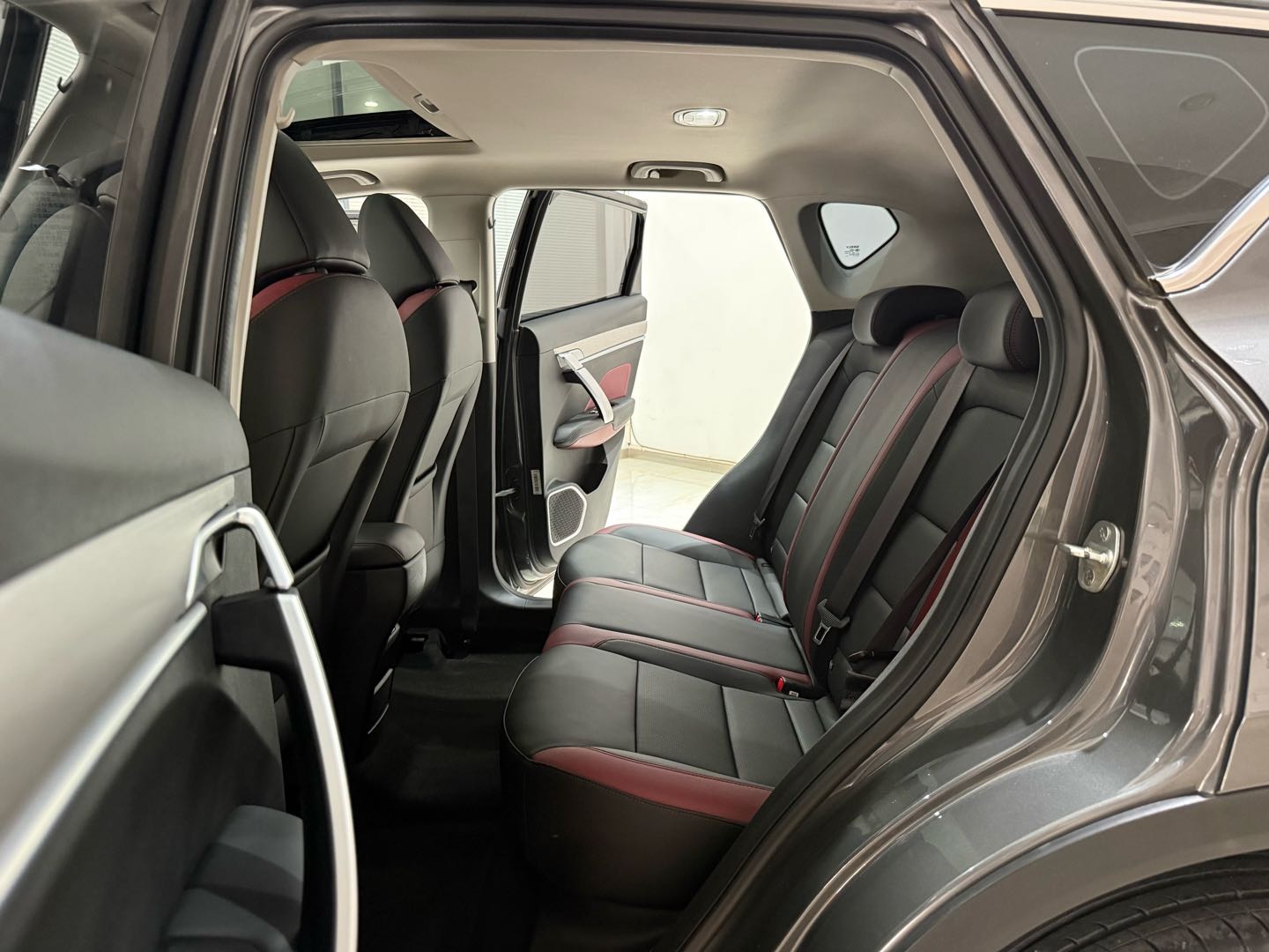 GEELY Coolray 2023 car image #11