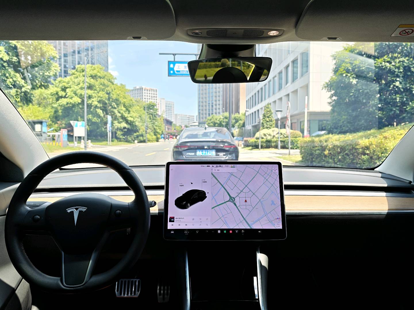 Tesla Model 3 2020 car image #7