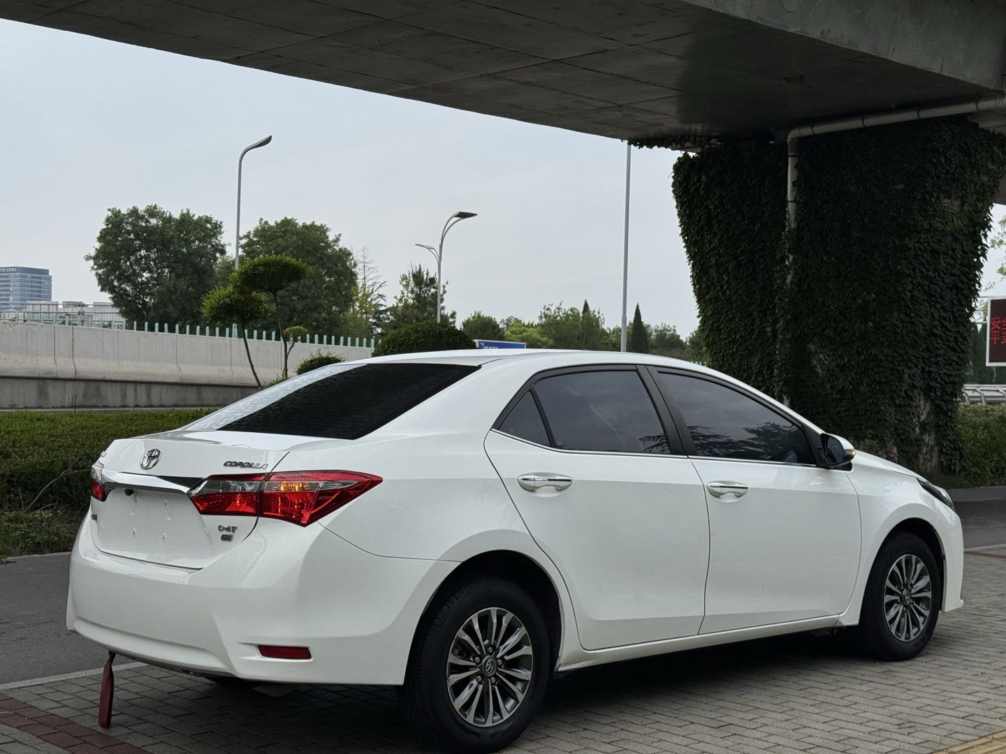 Toyota Corolla 2017 car image #6