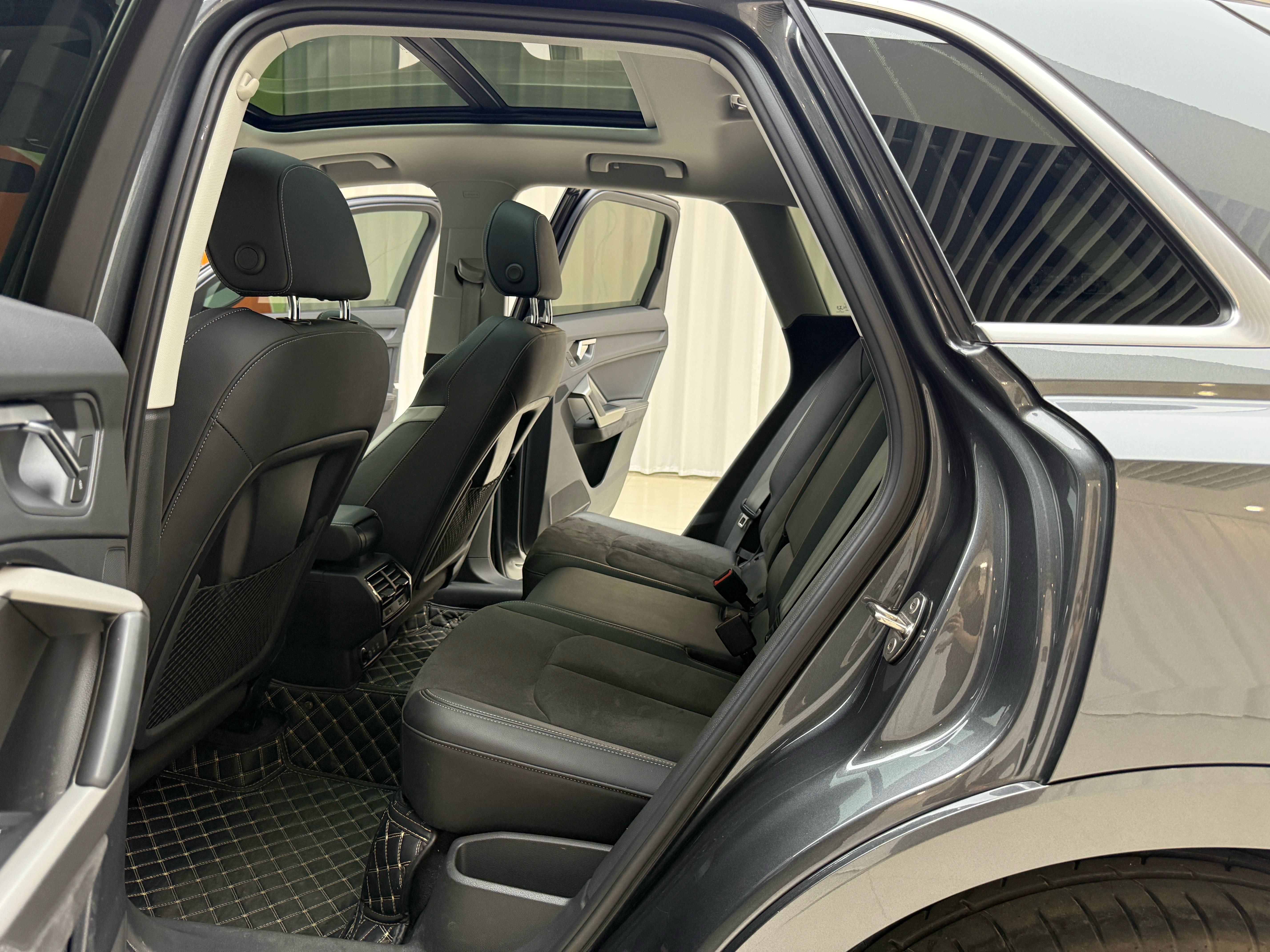 Audi Q3 2023 #6 Audi Q3 2023 car image #6