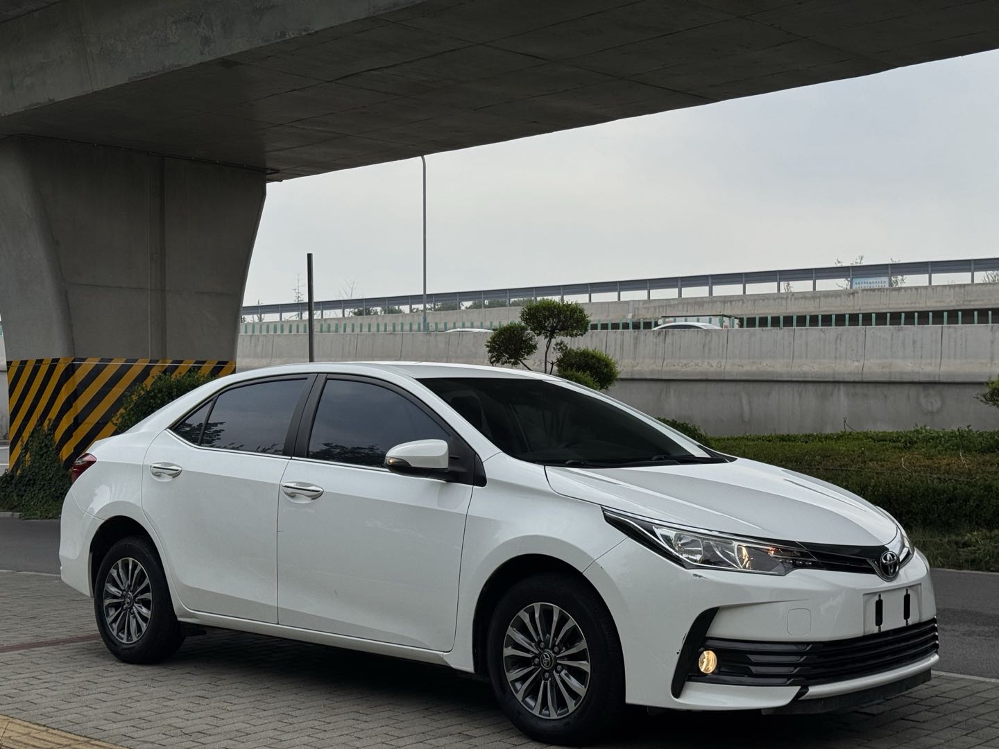 Toyota Corolla 2017 car image #5