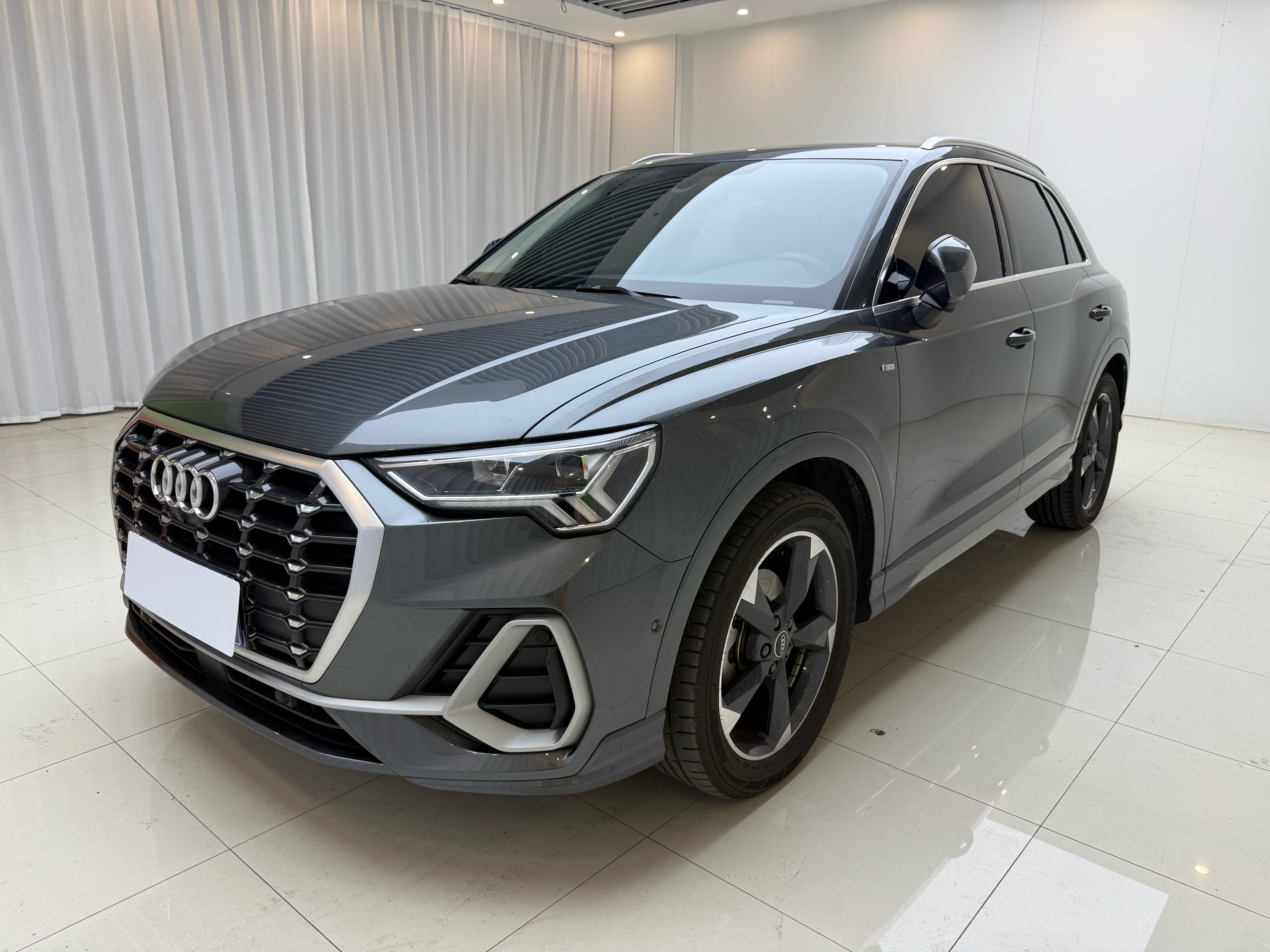 Audi Q3 2023 #2 Audi Q3 2023 car image #2