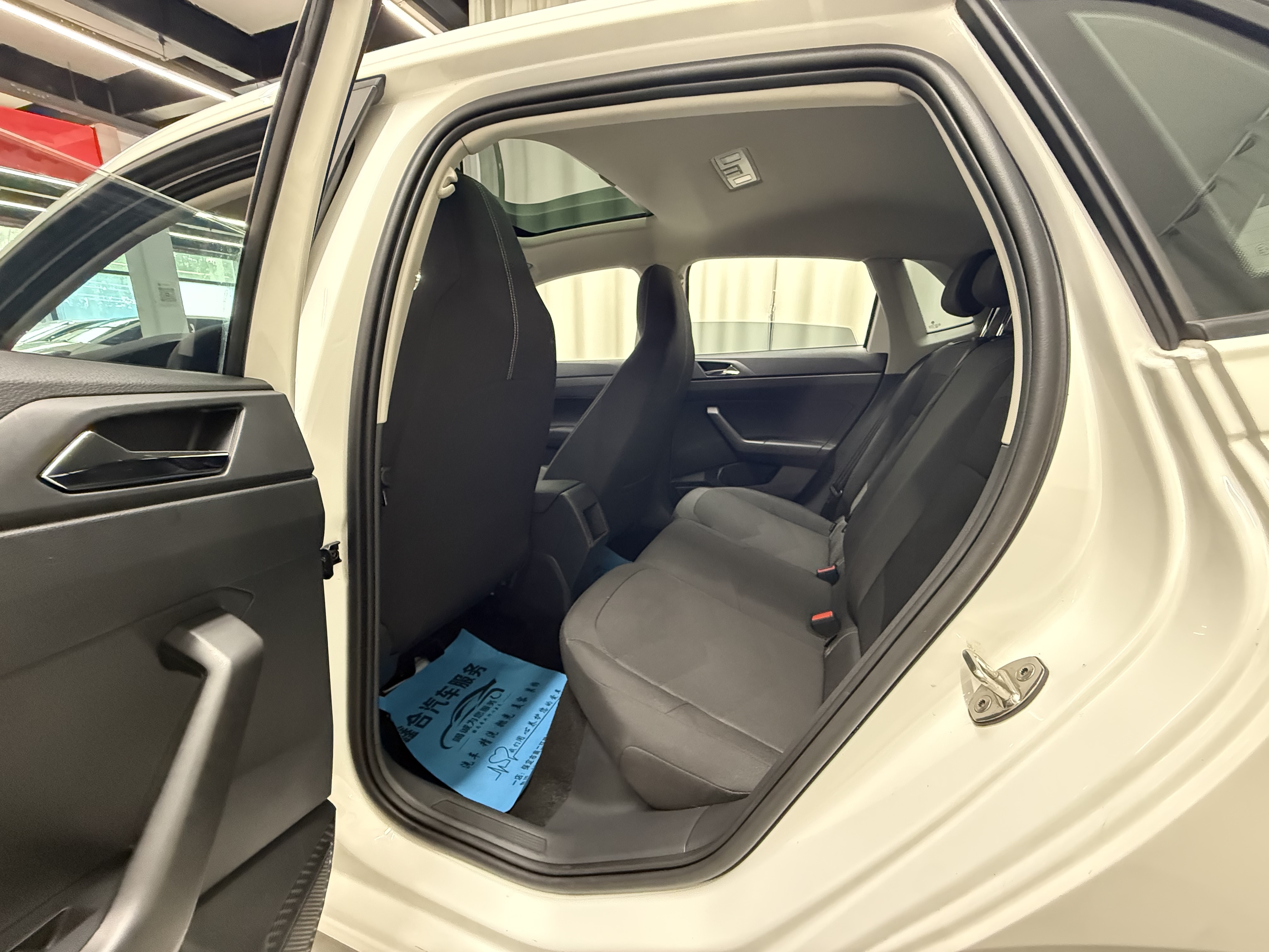 Volkswagen Polo 2021 car image #7