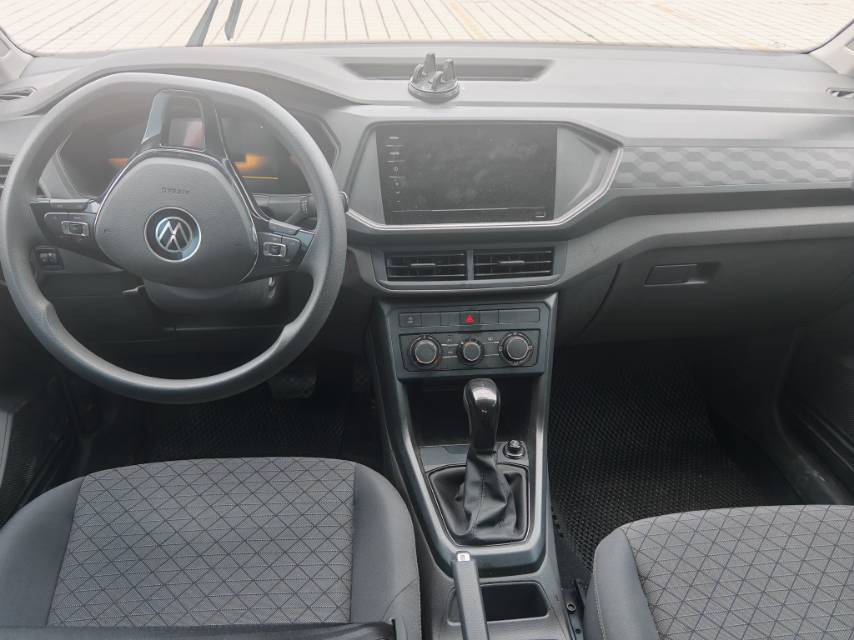 Volkswagen T-Cross 2024 car image #6