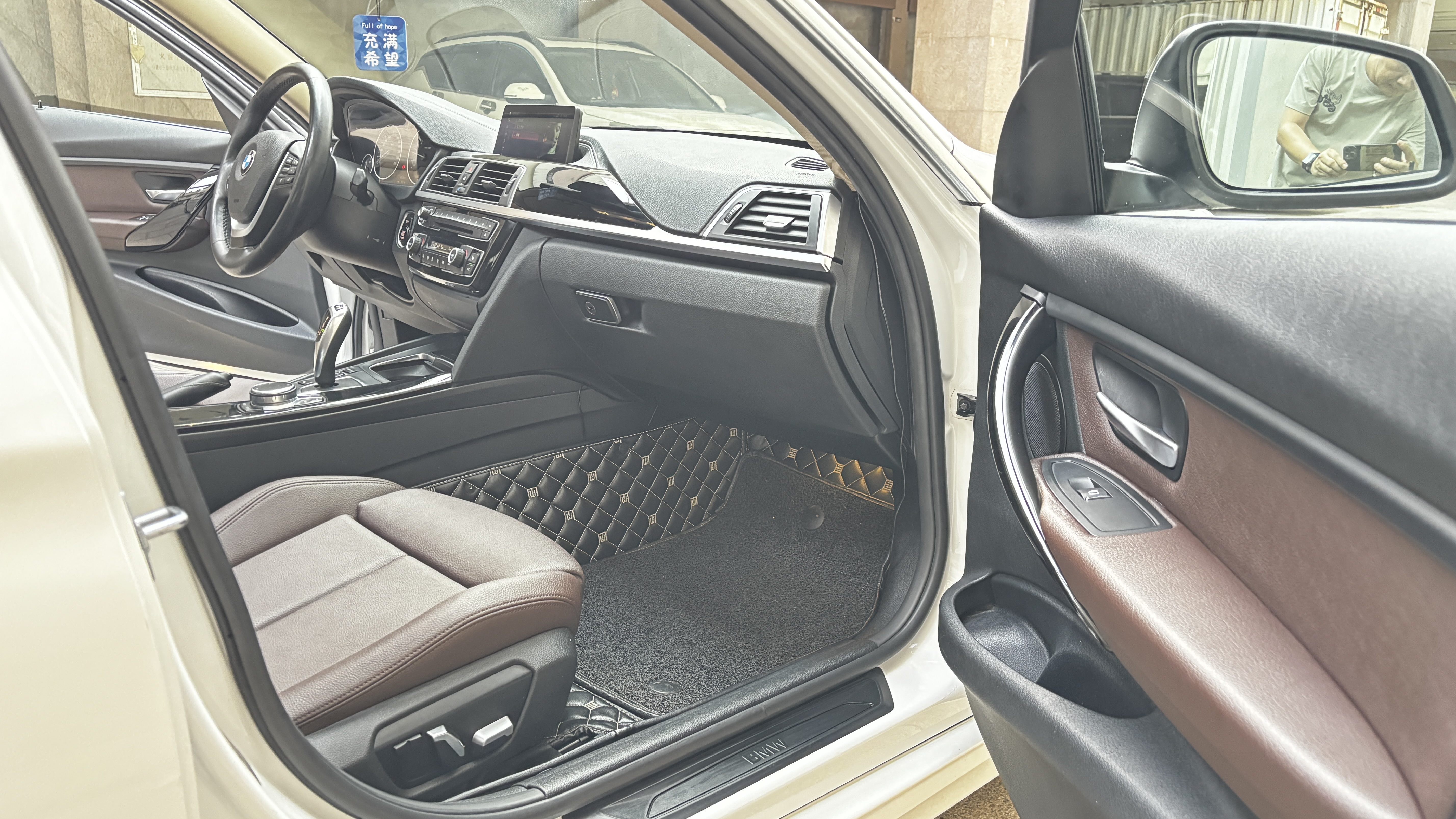 BMW 3 Series 2018 #11 BMW 3 Series 2018 car image #11