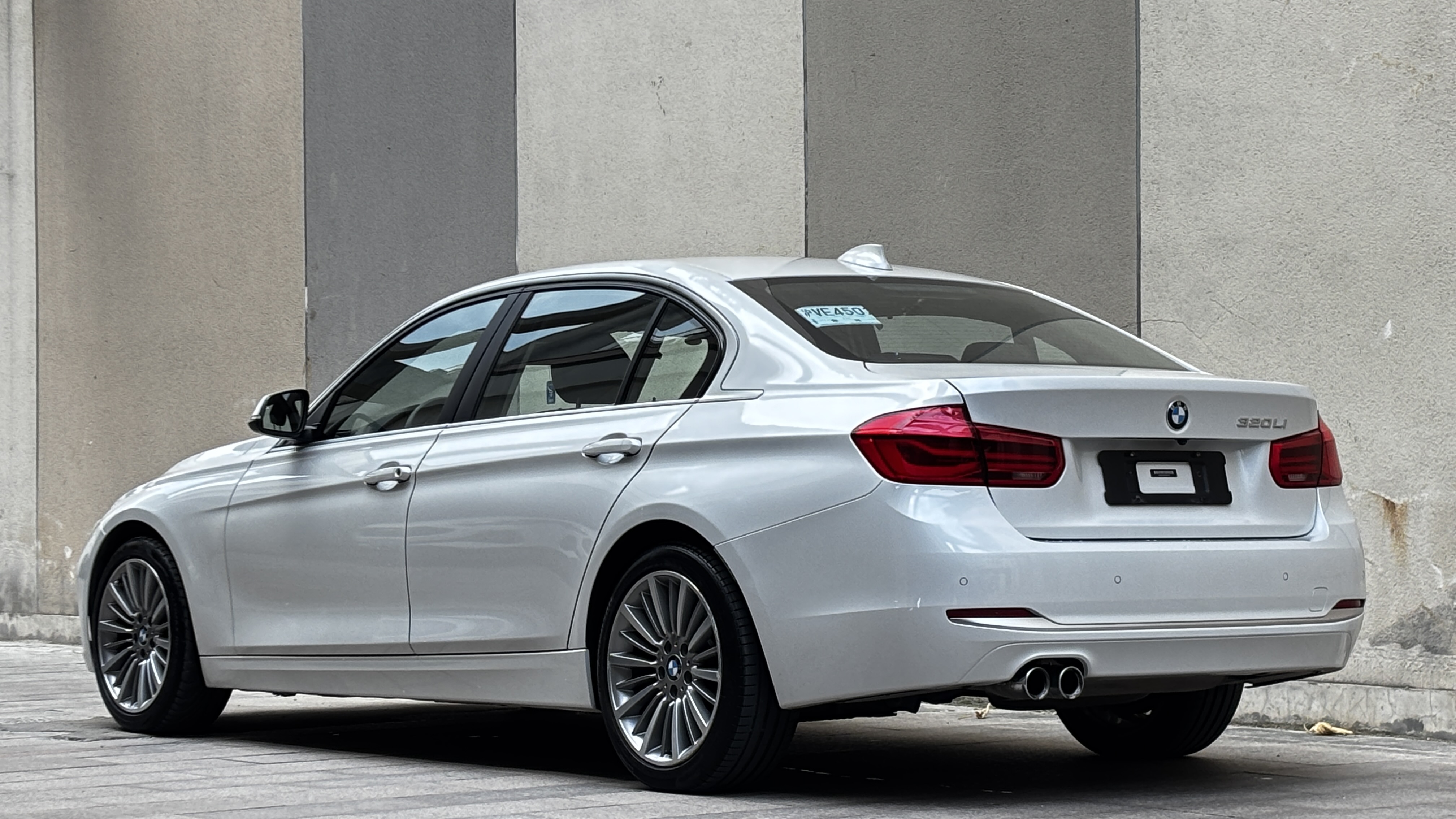 BMW 3 Series 2018 #6 BMW 3 Series 2018 car image #6