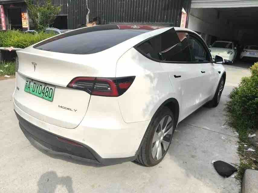 Tesla Model Y 2023 #6 Tesla Model Y 2023 car image #6