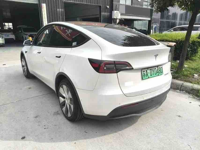 Tesla Model Y 2023 #5 Tesla Model Y 2023 car image #5