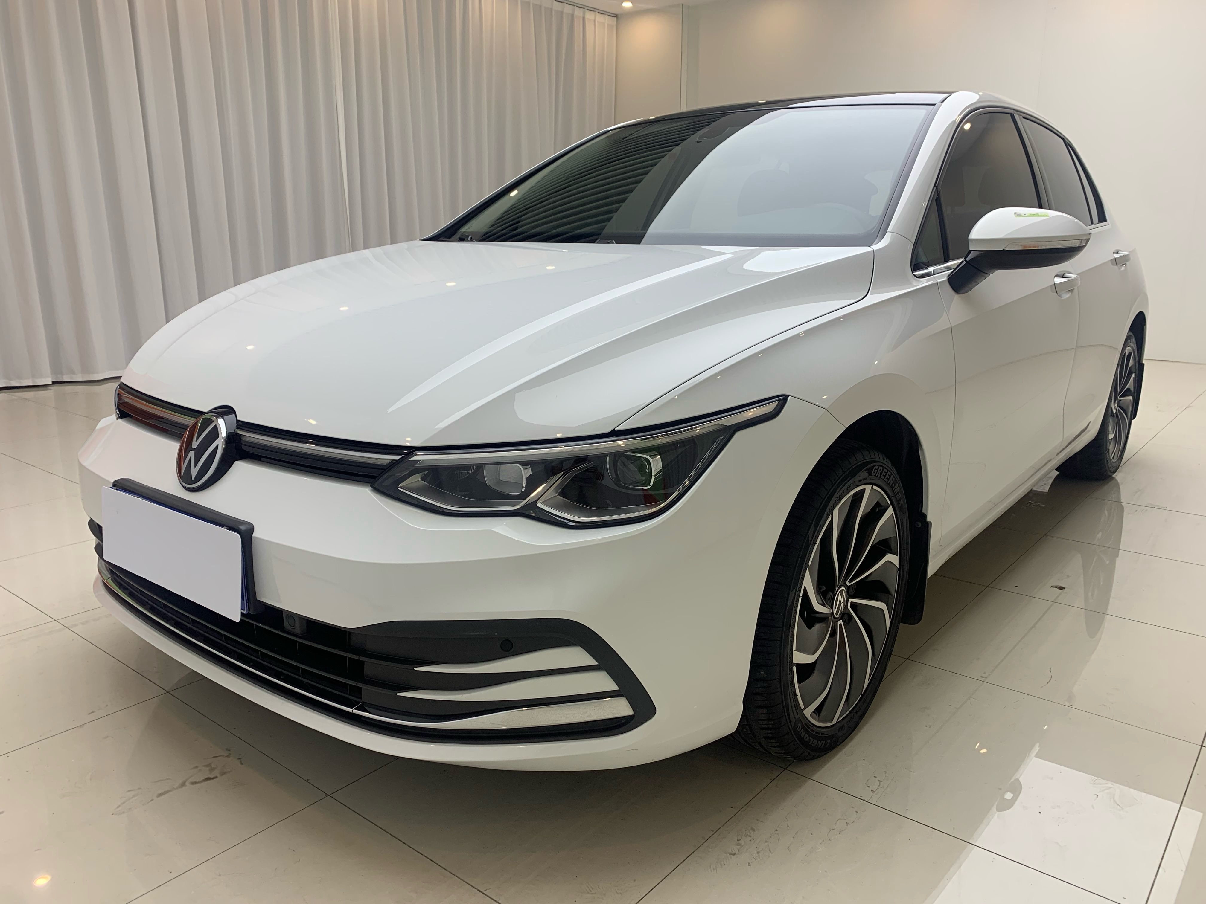 2022 car image #2