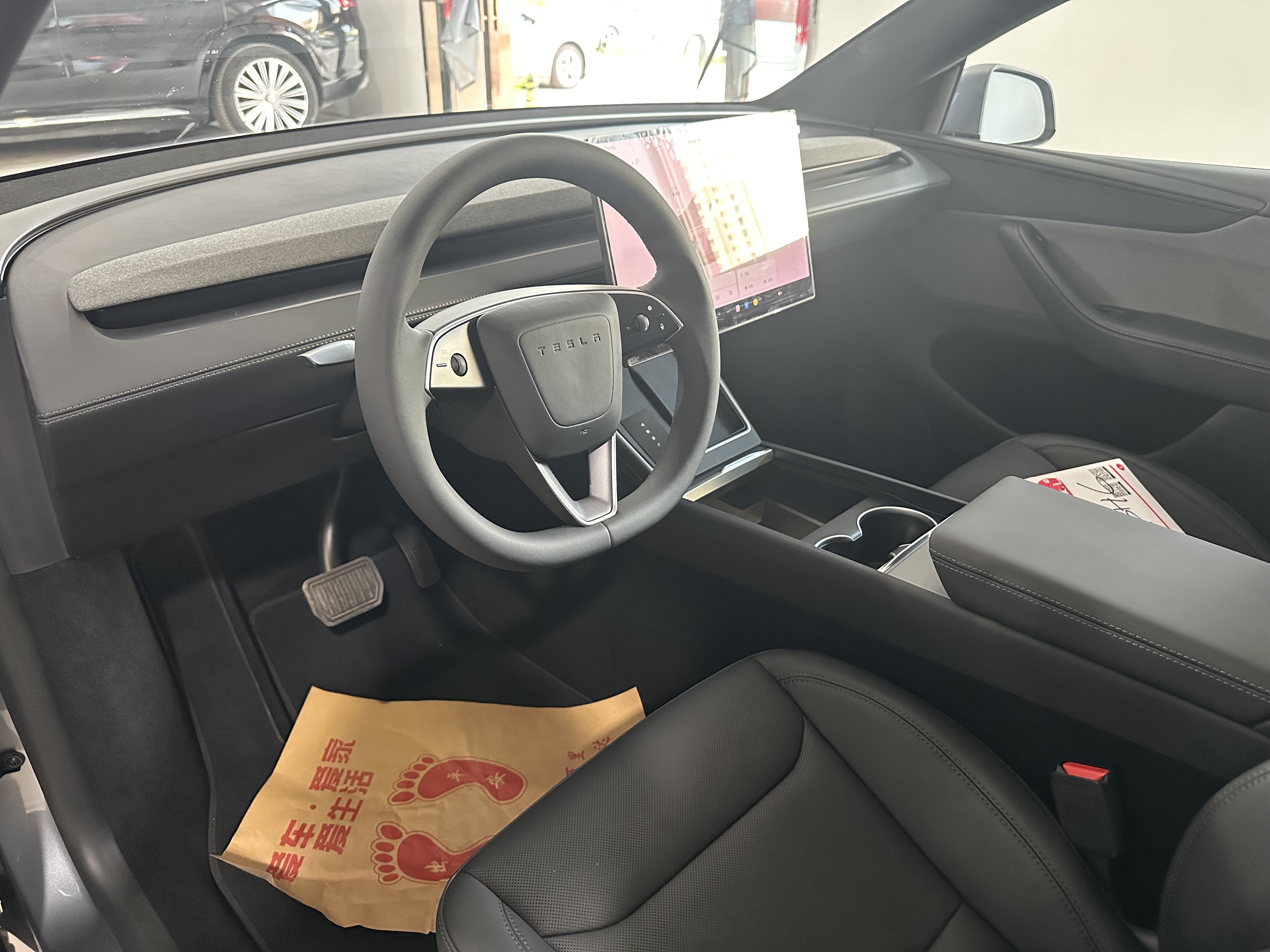 Tesla Model Y 2026 #9 Tesla Model Y 2026 car image #9