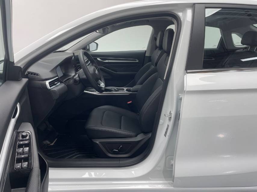 GEELY Emgrand 2025 car image #9