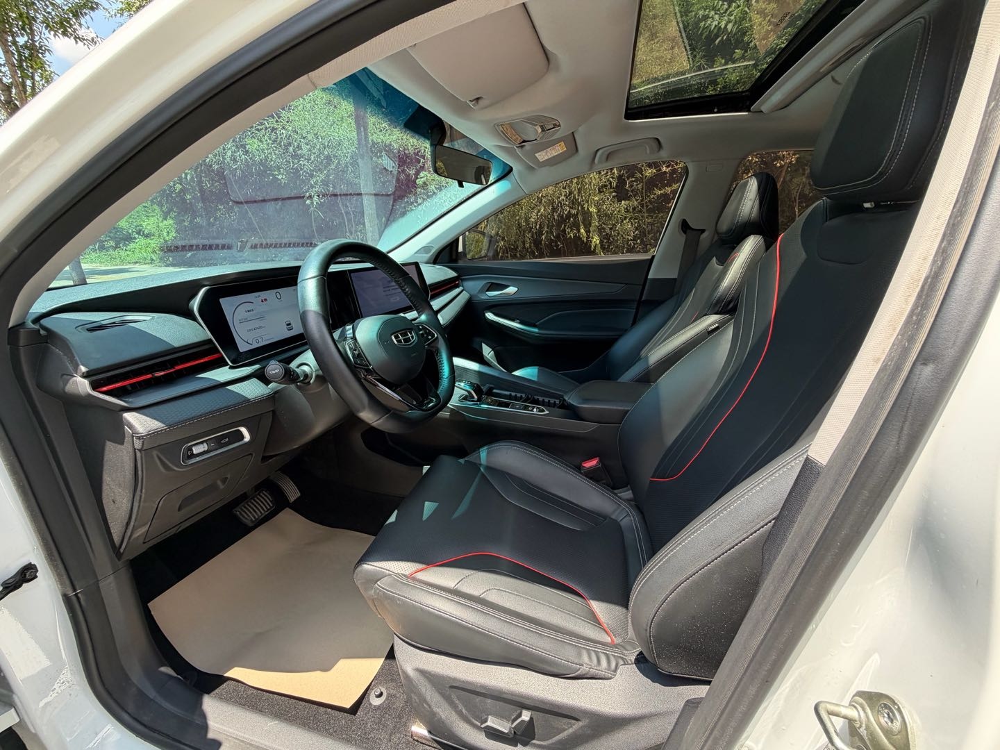 GEELY Binray 2023 immagine di auto #9