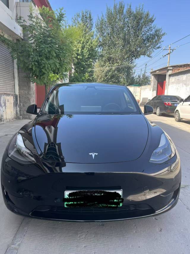 Tesla Model Y 2023 car image #5