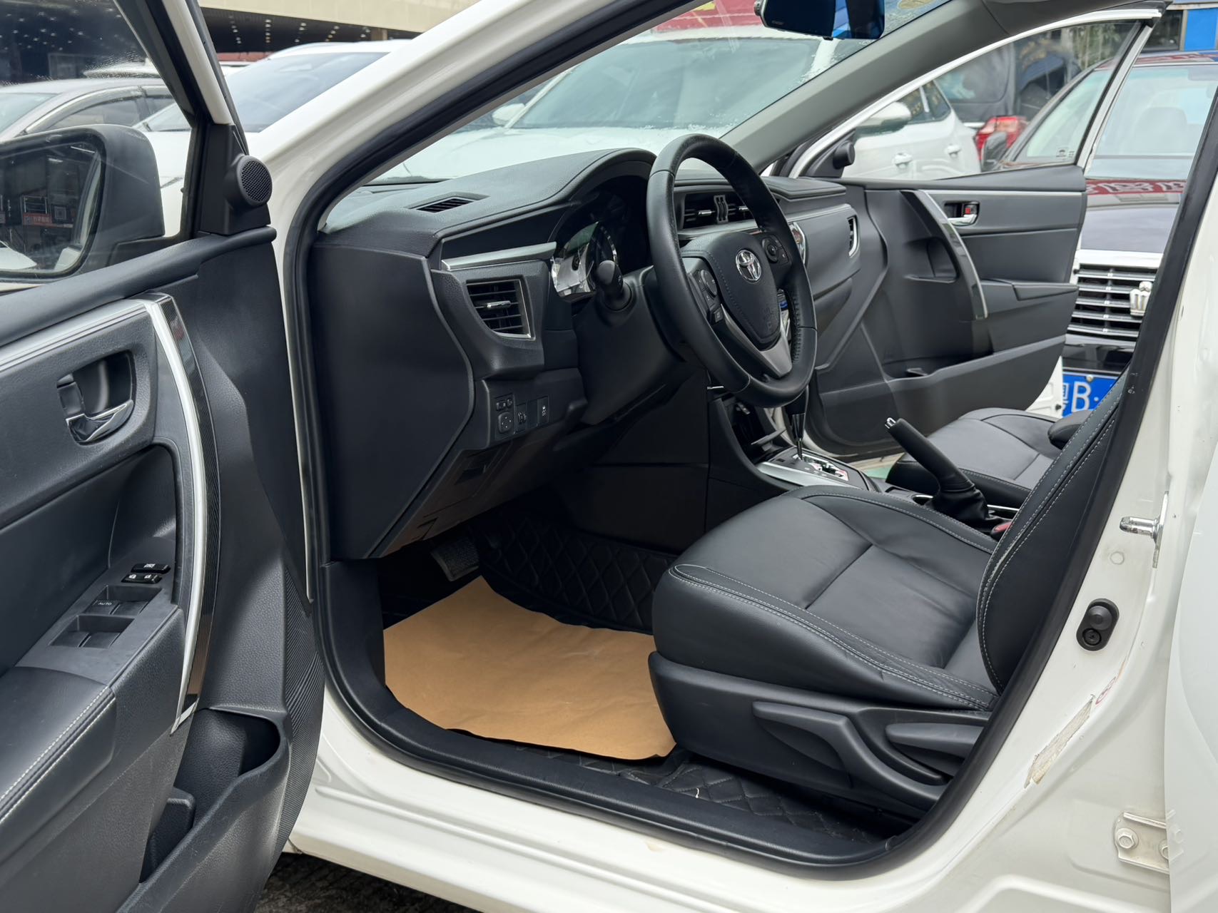 Toyota Corolla 2014 immagine di auto #7