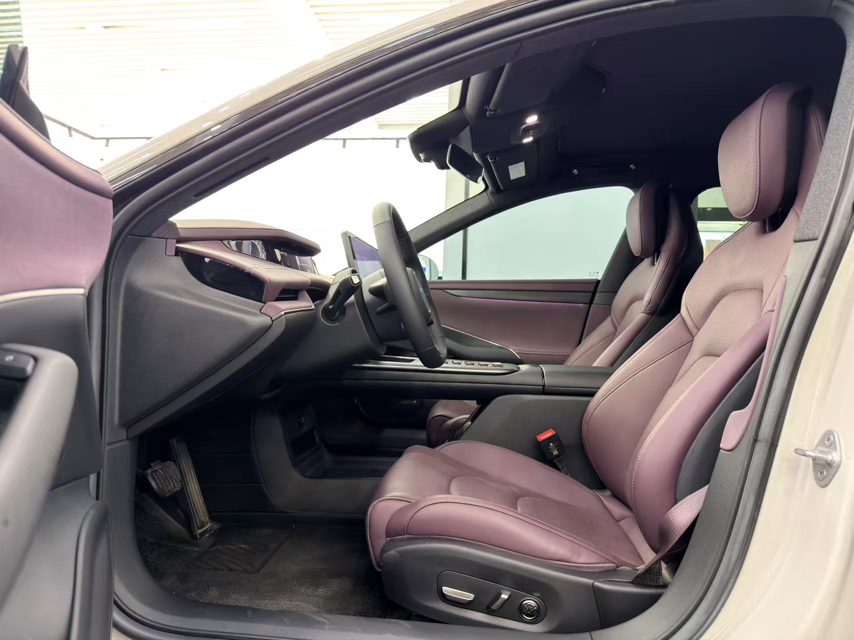 MI SU7 2024 car image #8