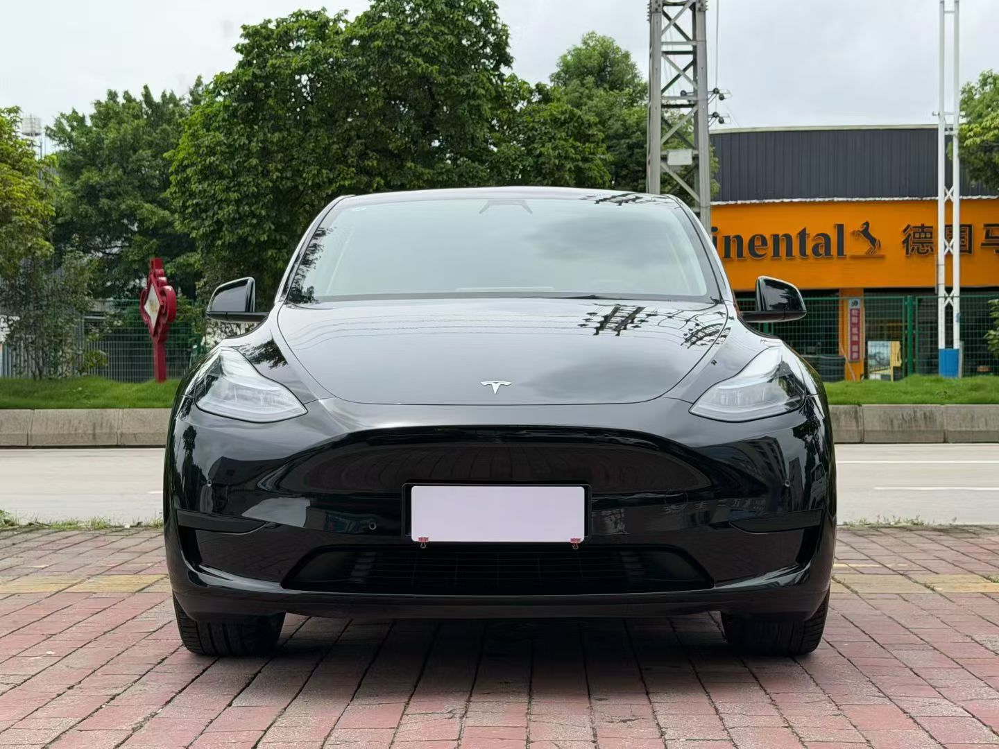 Tesla Model Y 2022 #4 Tesla Model Y 2022 car image #4